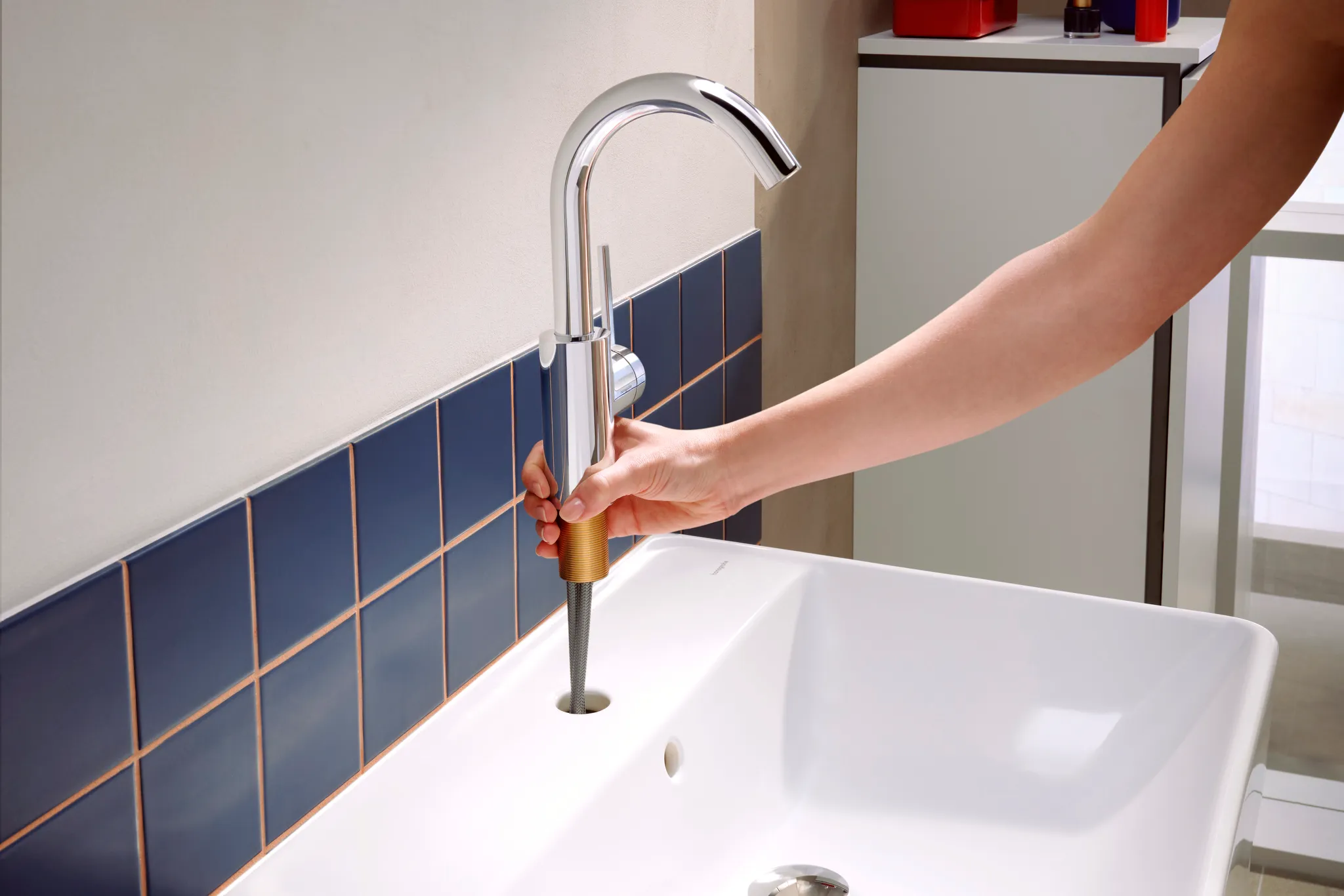 Zesis S Einhebel-Waschtischmischer 210 CoolStart mit Schwenkauslauf und Push-Open Ablaufgarnitur, Chrom