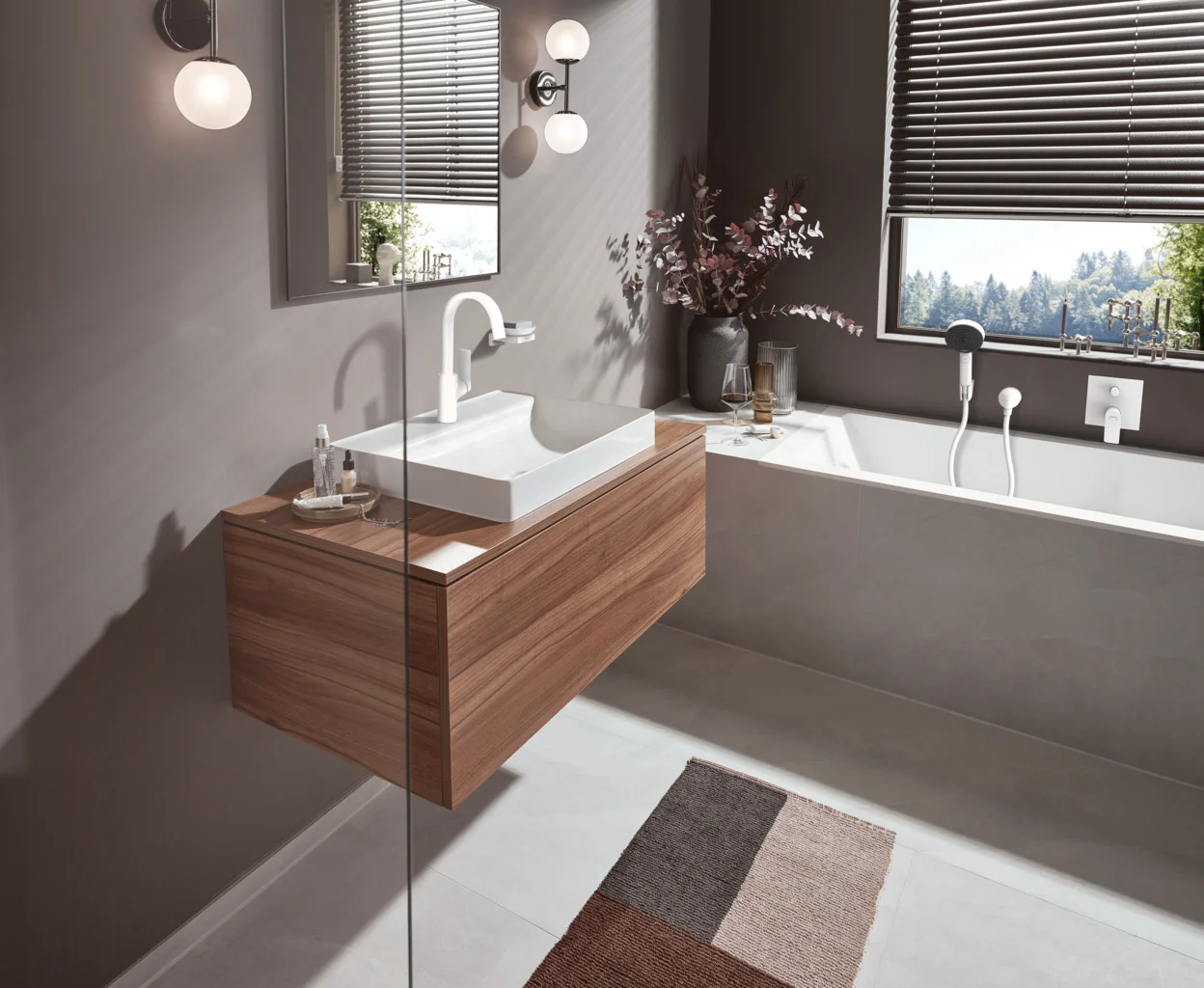 Hansgrohe Vivenis Wannenmischer Unterputz, F-Set m. Sicherungskombi., mattweiß Hansgrohe Vivenis Wannenmischer Unterputz, F-Set m. Sicherungskombi., mattweiß