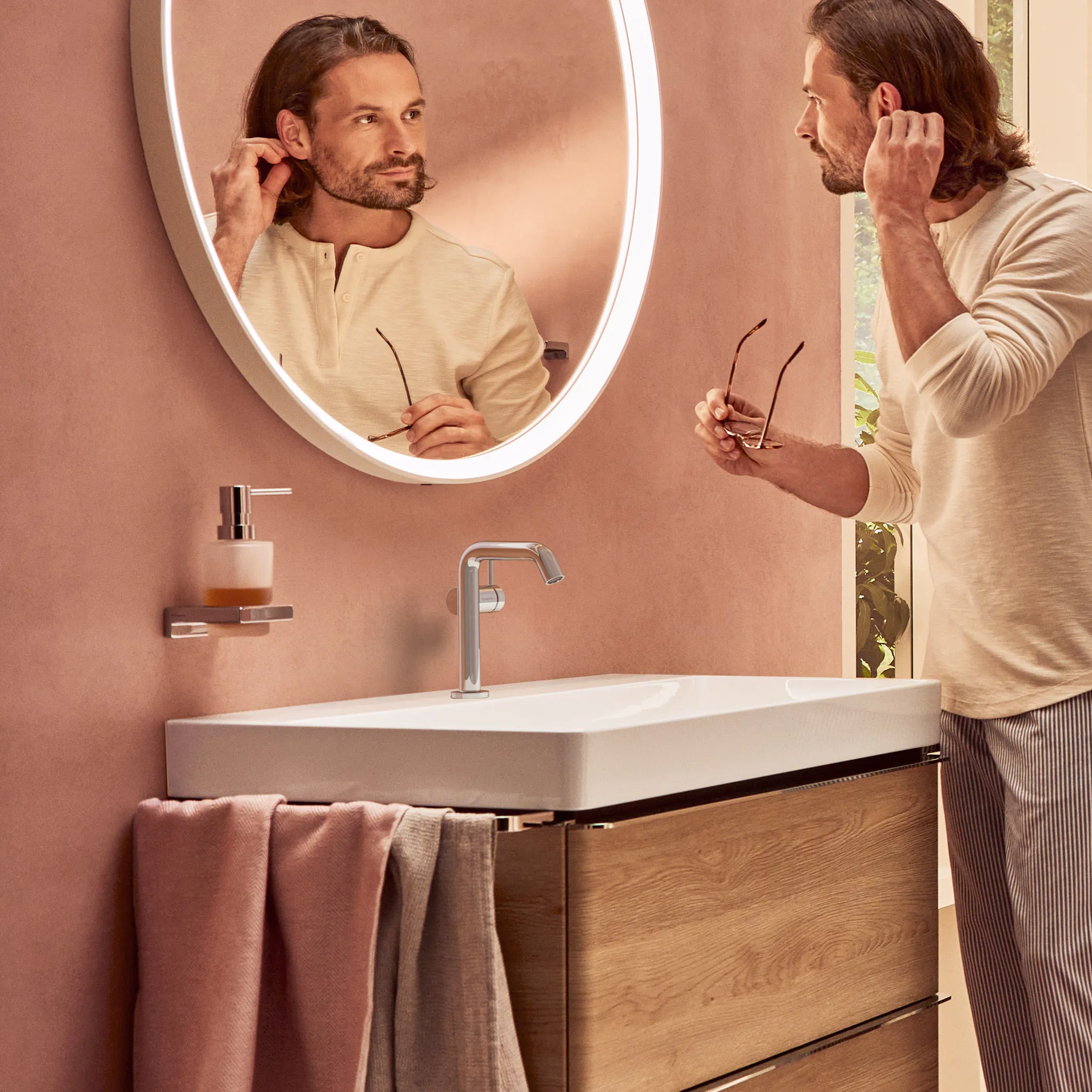 Tecturis S Einhebel-Waschtischmischer 150 Fine CoolStart mit Push-Open Ablaufgarnitur Chrom Tecturis S Einhebel-Waschtischmischer 150 Fine CoolStart mit Push-Open Ablaufgarnitur Chrom