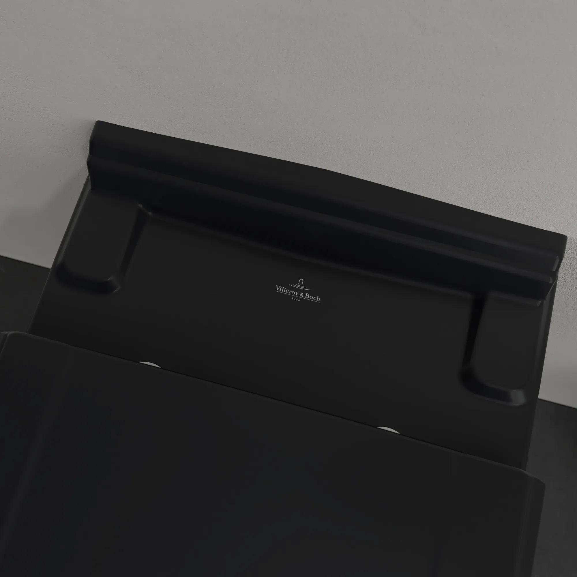 Wand-Tiefspül-WC „Hommage“ 37 × 41 × 60 cm in Pure Black mit CeramicPlus Wand-Tiefspül-WC „Hommage“ 37 × 41 × 60 cm in Pure Black mit CeramicPlus