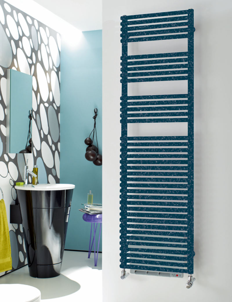 Zehnder Design-Elektroheizkörper „Forma Air“ 49,6 × 99 cm in Blue Night Zehnder Design-Elektroheizkörper „Forma Air“ 49,6 × 99 cm in Blue Night