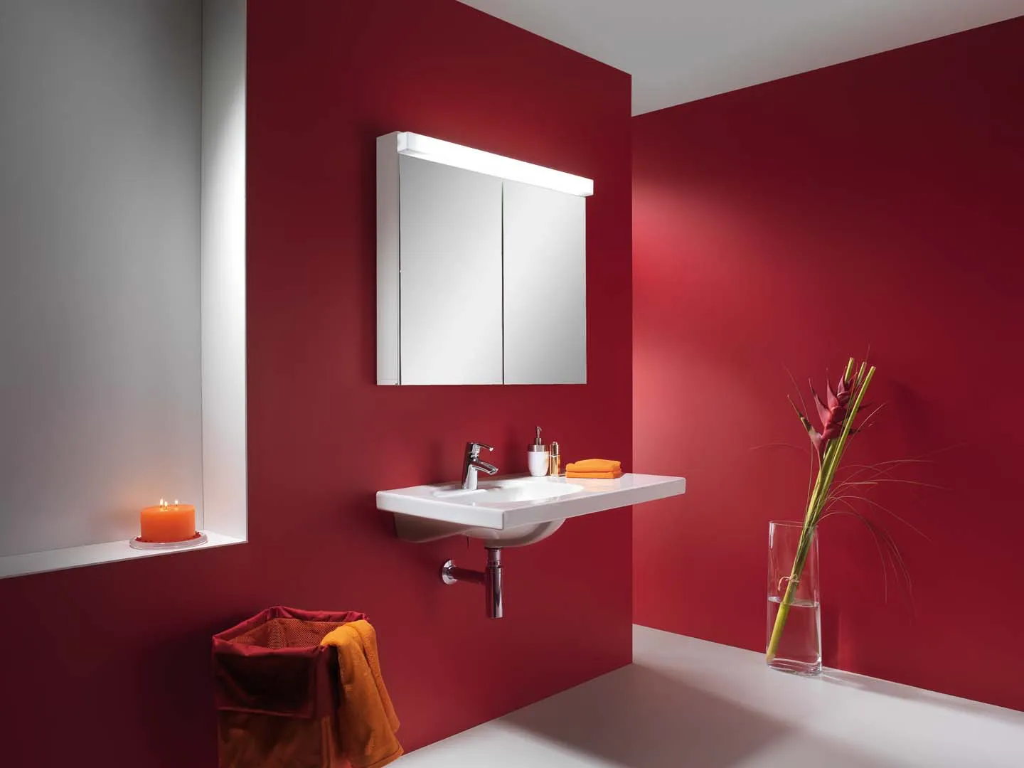 Schneider Spiegelschrank LOW Line LED, Modell LOW 120/2/LED, 4000K, weiß – Schweizer Qualität Schneider Spiegelschrank LOW Line LED, Modell LOW 120/2/LED, 4000K, weiß – Schweizer Qualität