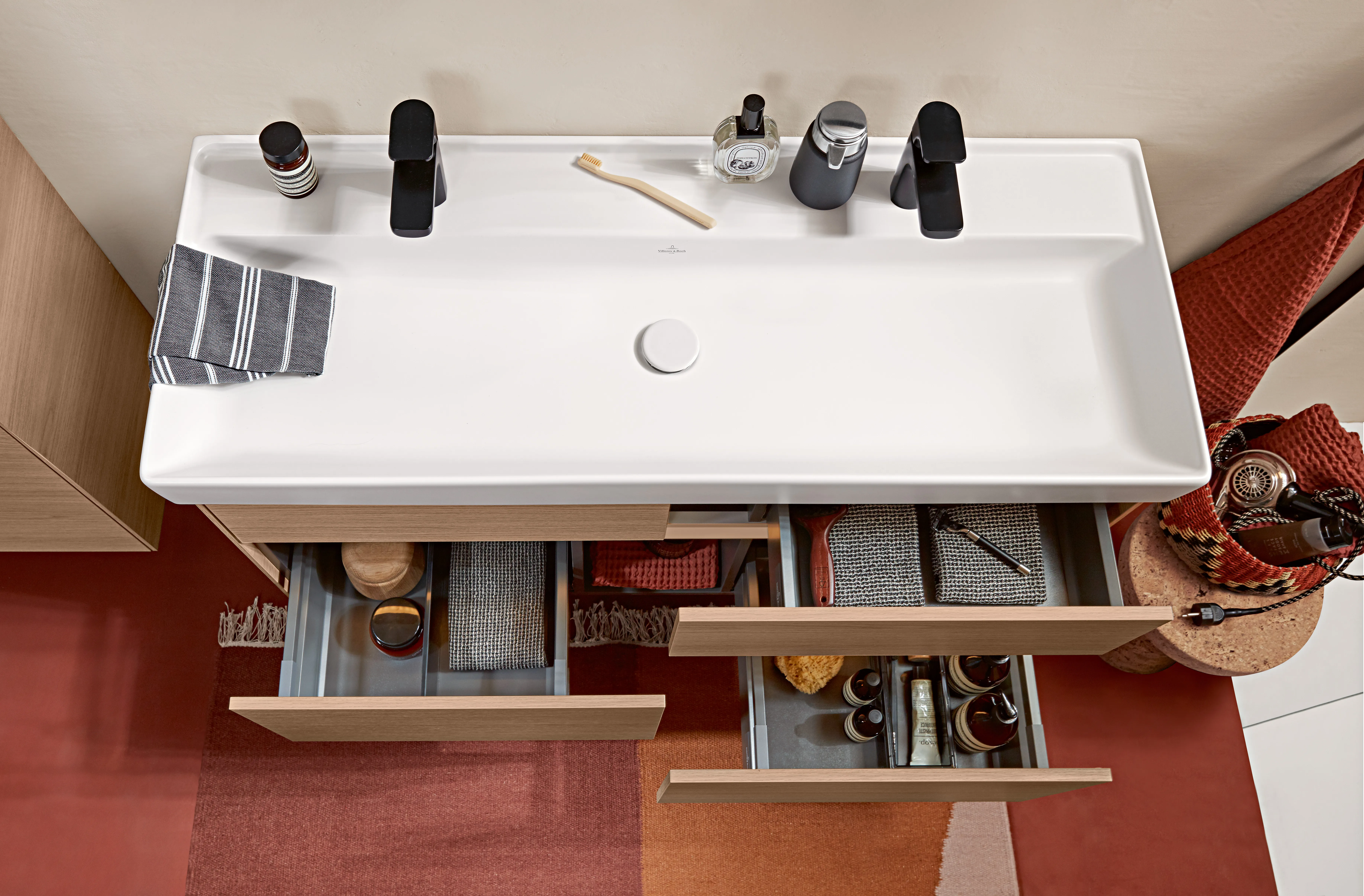 Villeroy & Boch Schrankwaschtisch aus TitanCeram „Collaro“ 1200 × 470 × 160 mm, Hahnlochposition links und rechts, mit Hahnlochbohrung in Stone White Villeroy & Boch Schrankwaschtisch aus TitanCeram „Collaro“ 1200 × 470 × 160 mm, Hahnlochposition links und rechts, mit Hahnlochbohrung in Stone White