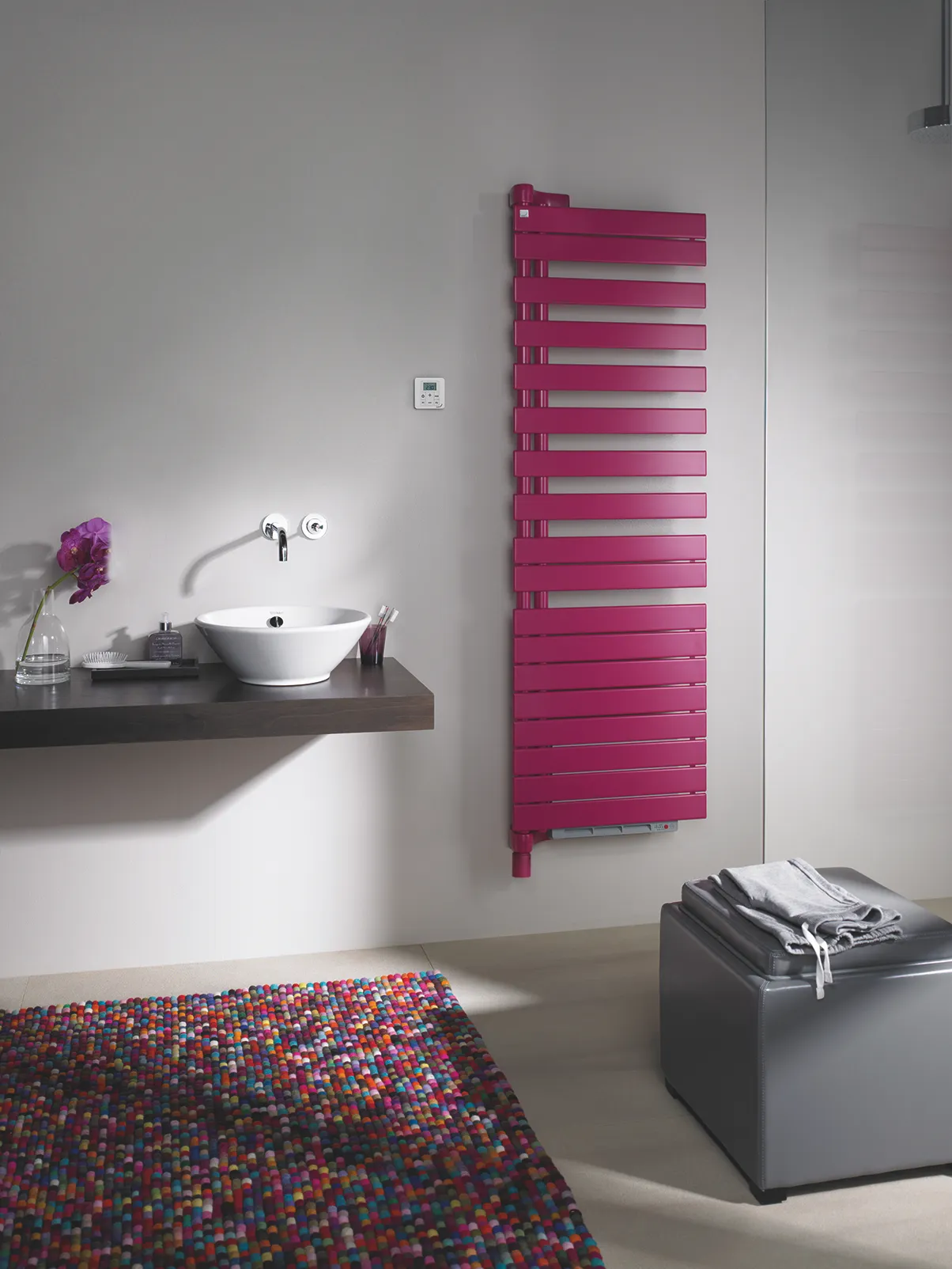 Zehnder Design-Elektroheizkörper „Roda Twist Spa Air“ 55 × 183,9 cm in Pearl Beige (RAL 1035) Zehnder Design-Elektroheizkörper „Roda Twist Spa Air“ 55 × 183,9 cm in Pearl Beige (RAL 1035)