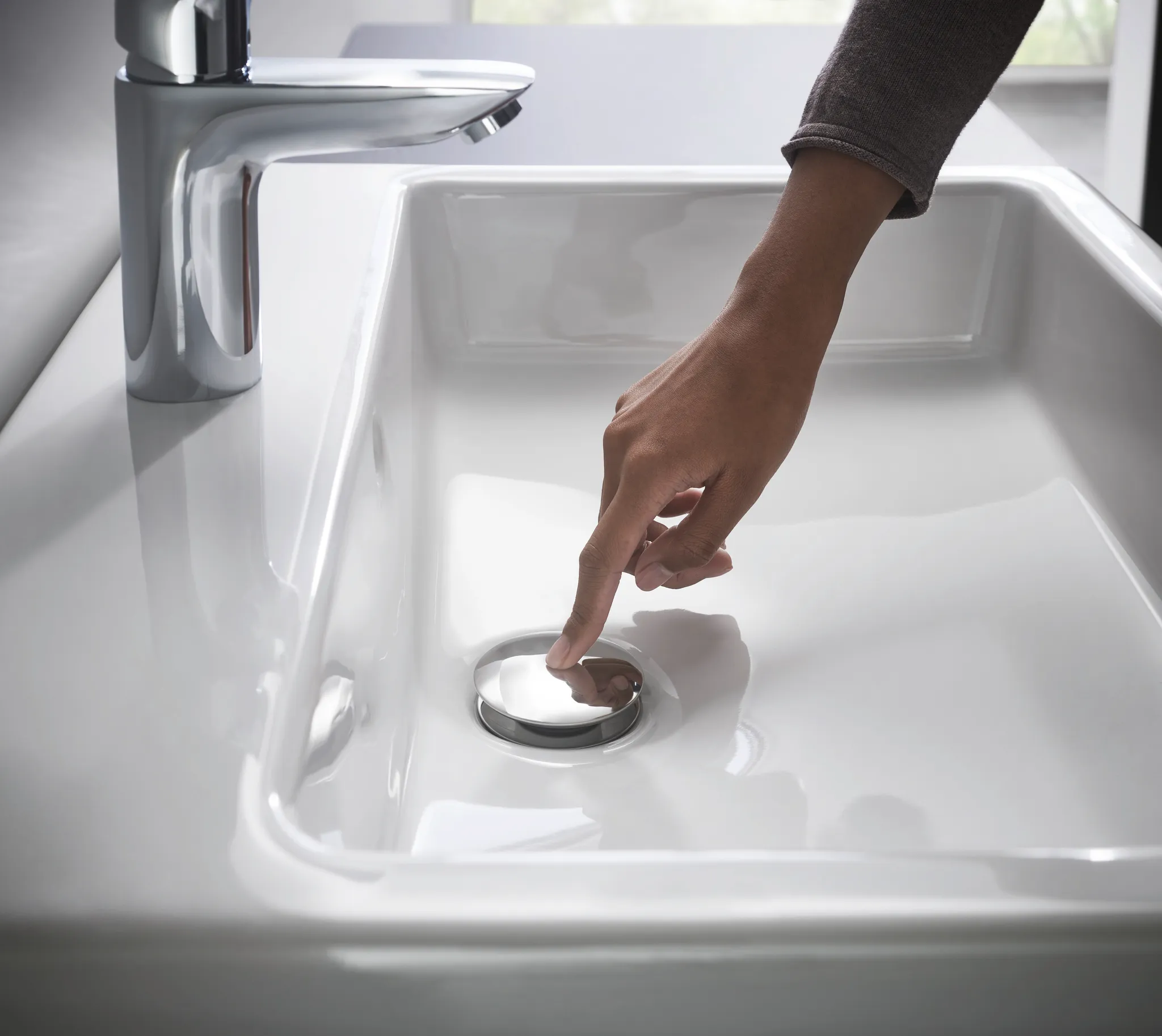 Waschtischmischer Logis 70 mit Push-Open Ablaufgarnitur chrom Waschtischmischer Logis 70 mit Push-Open Ablaufgarnitur chrom