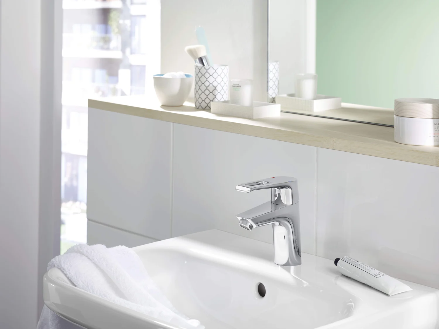 HansaPOLO Waschtischarmatur HansaPOLO 2017 Einhebelmischer Bügelhebel Ausladung 110 mm Chrom