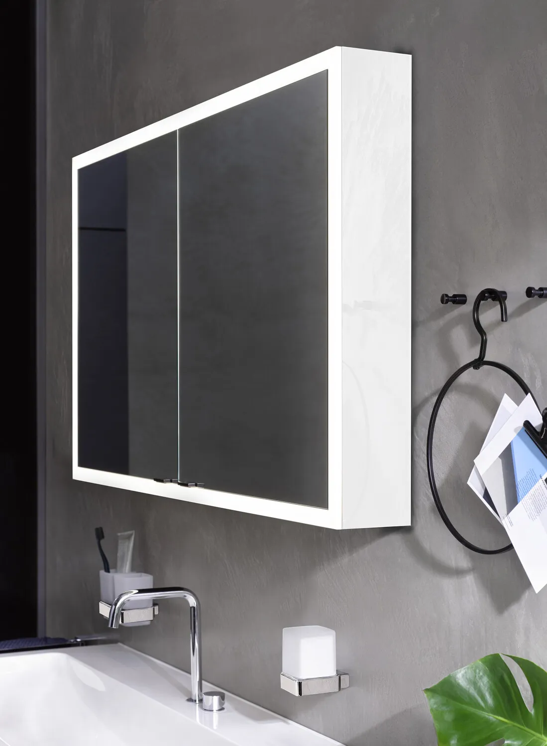 Einbau-Set prime SlimAufputz Glas weiss Gänzend Einbau-Set prime SlimAufputz Glas weiss Gänzend