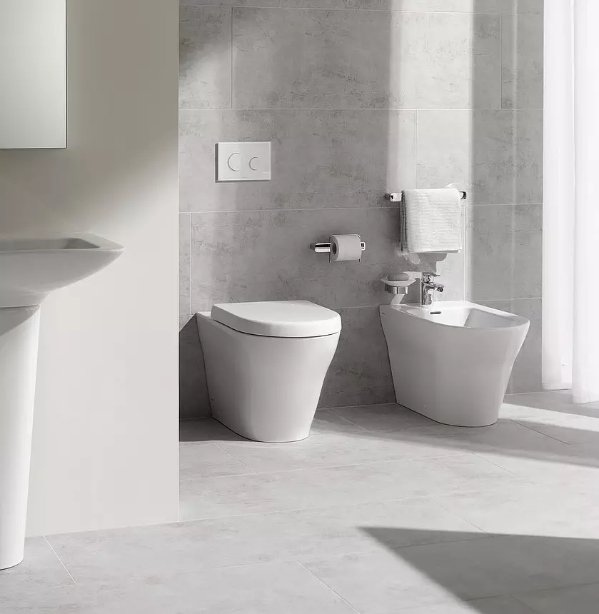 Toto Stand-Tiefspül-WC bodenstehend „MH“ 390 × 410 × 624 mm in weiß Toto Stand-Tiefspül-WC bodenstehend „MH“ 390 × 410 × 624 mm in weiß