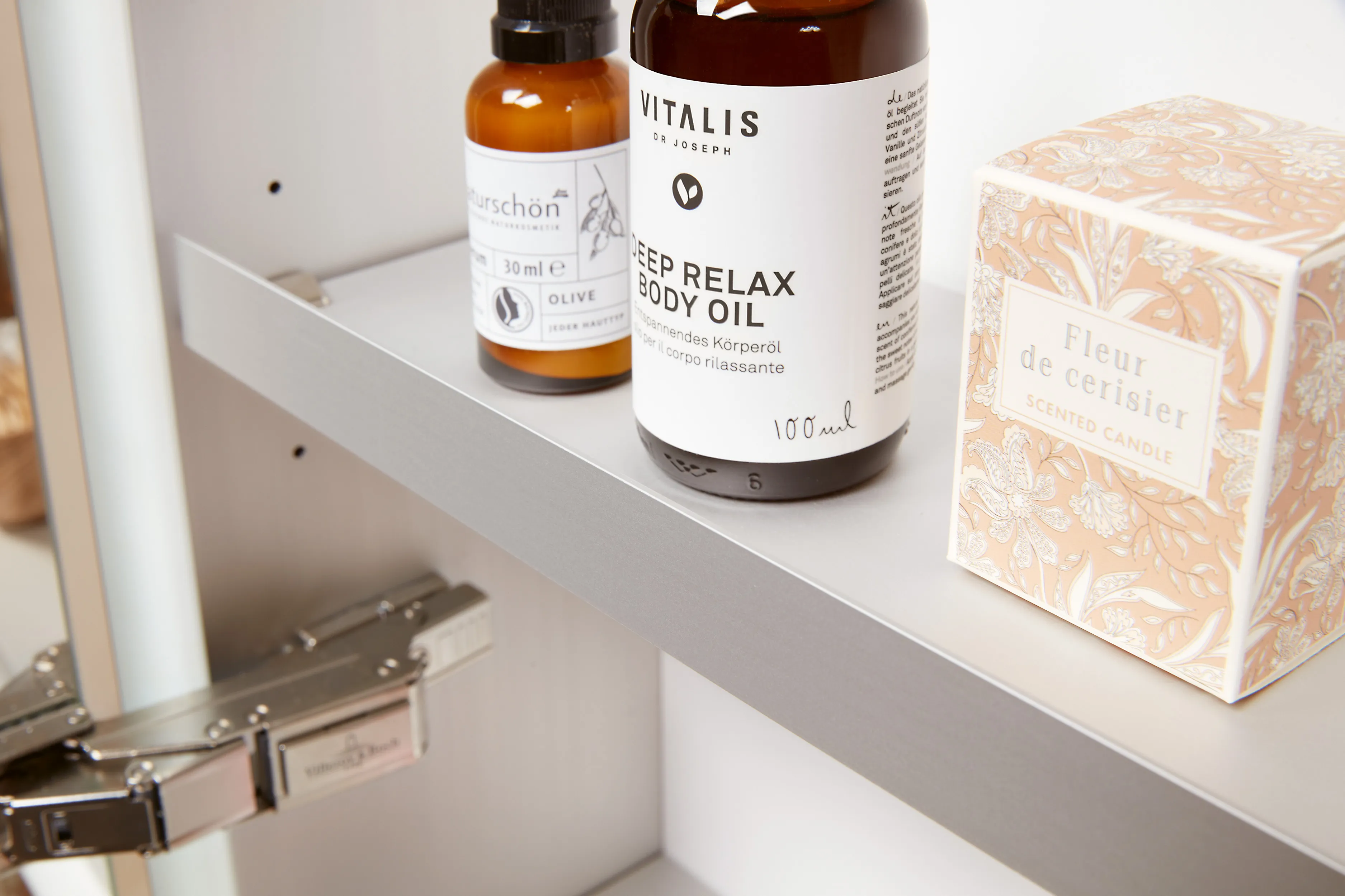 Villeroy & Boch Einbau-Spiegelschrank „My View Now“ 1000 × 750 × 168 mm in White Matt Villeroy & Boch Einbau-Spiegelschrank „My View Now“ 1000 × 750 × 168 mm in White Matt