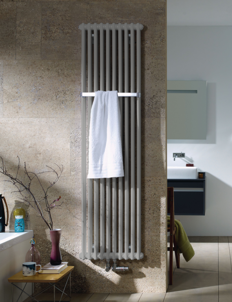 Zehnder Design-Heizkörper Charleston Bar CPV2150-10, 1492x62x485 mm, RAL 7046, mit Handtuchhalter als 2- oder 3-Säuler Zehnder Design-Heizkörper Charleston Bar CPV2150-10, 1492x62x485 mm, RAL 7046, mit Handtuchhalter als 2- oder 3-Säuler