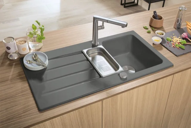 Villeroy & Boch Abdeckkappe für Doppeldrehgriff Zubehör 940525, 51x82.5mm, Edelstahl Bronze Villeroy & Boch Abdeckkappe für Doppeldrehgriff Zubehör 940525, 51x82.5mm, Edelstahl Bronze