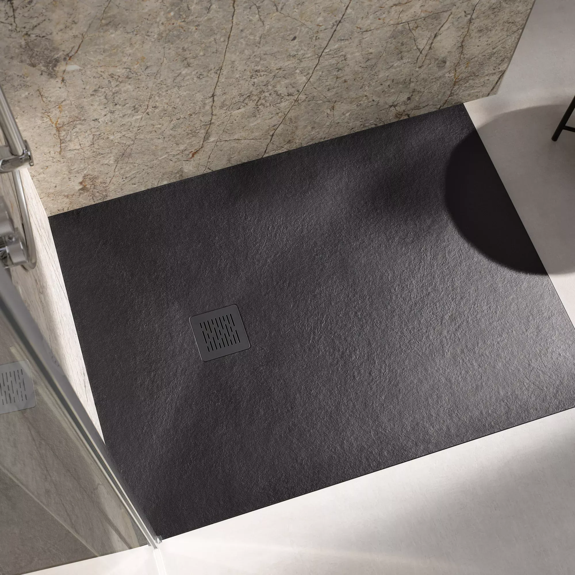 HSK Duschwanne mit Punktablauf „Apunto“ 1000 × 1000 mm mit Antislip, in Weiß (ähnlich RAL 9016)