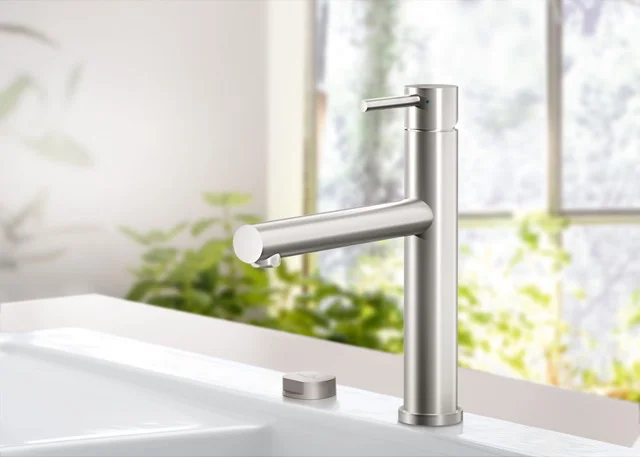 Villeroy & Boch Como Sky Küchenarmatur 900-6, Edelstahl massiv Villeroy & Boch Como Sky Küchenarmatur 900-6, Edelstahl massiv