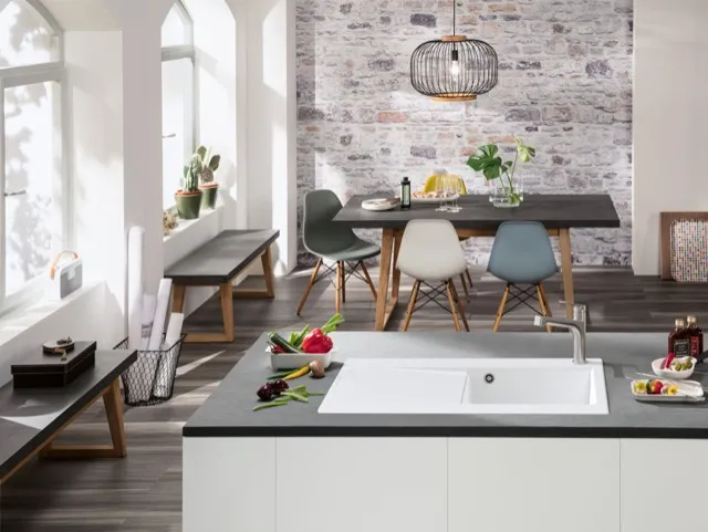 Villeroy & Boch Küchenarmatur „Junis Sky Shower“ Ausladung 213 mm Villeroy & Boch Küchenarmatur „Junis Sky Shower“ Ausladung 213 mm