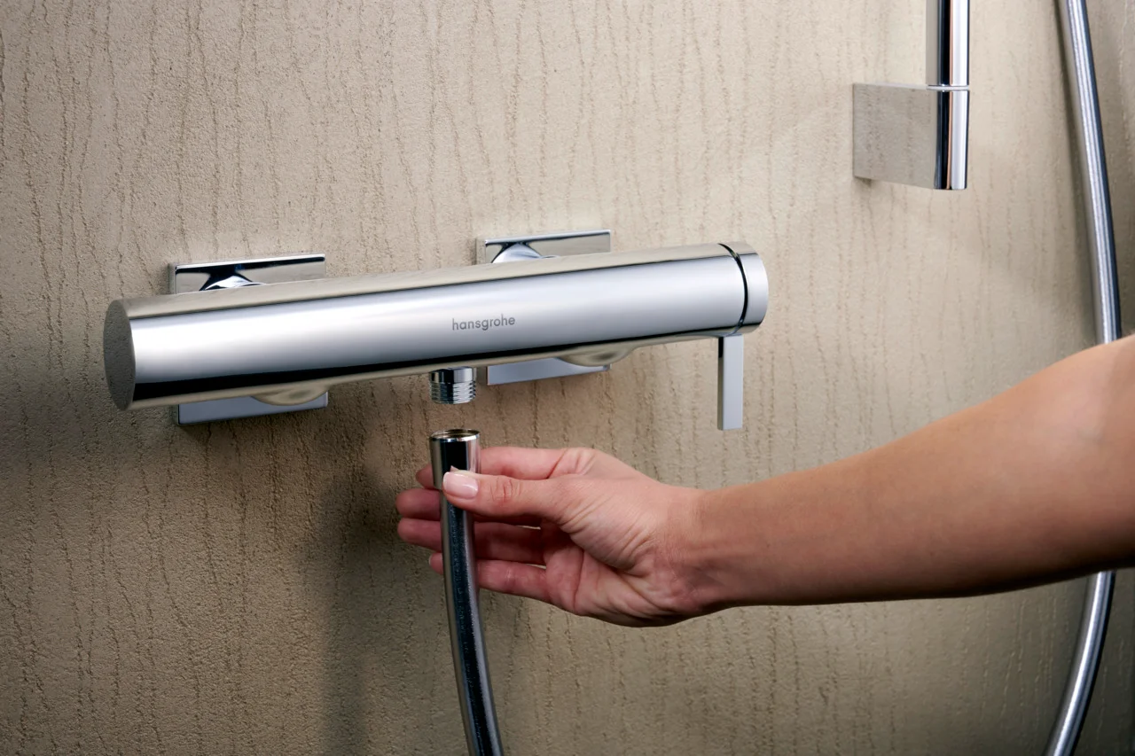 Hansgrohe Tecturis E Einhebel-Brausemischer Aufputz Chrom, Stichmaß 150 ± 12 mm, max. Durchfluss 14,9 l/min, Keramikmischsystem, Temperaturbegrenzung einstellbar, Rückflussverhinderer, Schalldämpfer, für Durchlauferhitzer geeignet