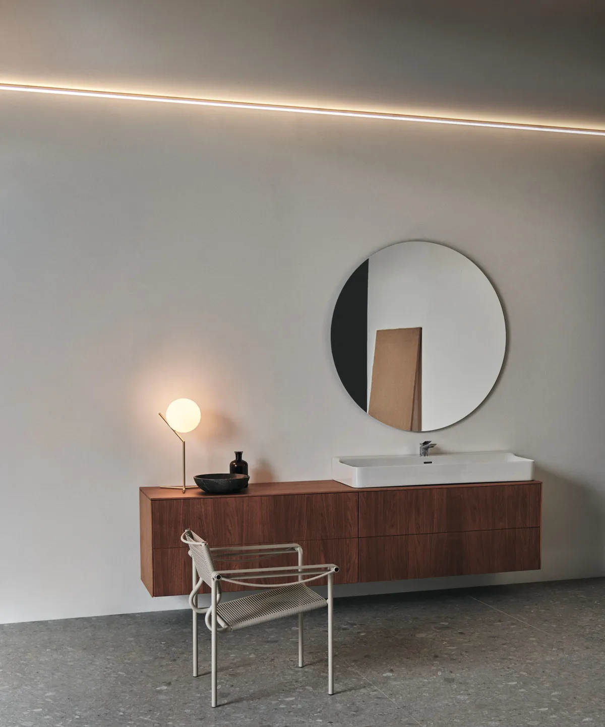 Ideal Standard Spiegel „Conca“ 120 × 120 cm Ideal Standard Spiegel „Conca“ 120 × 120 cm