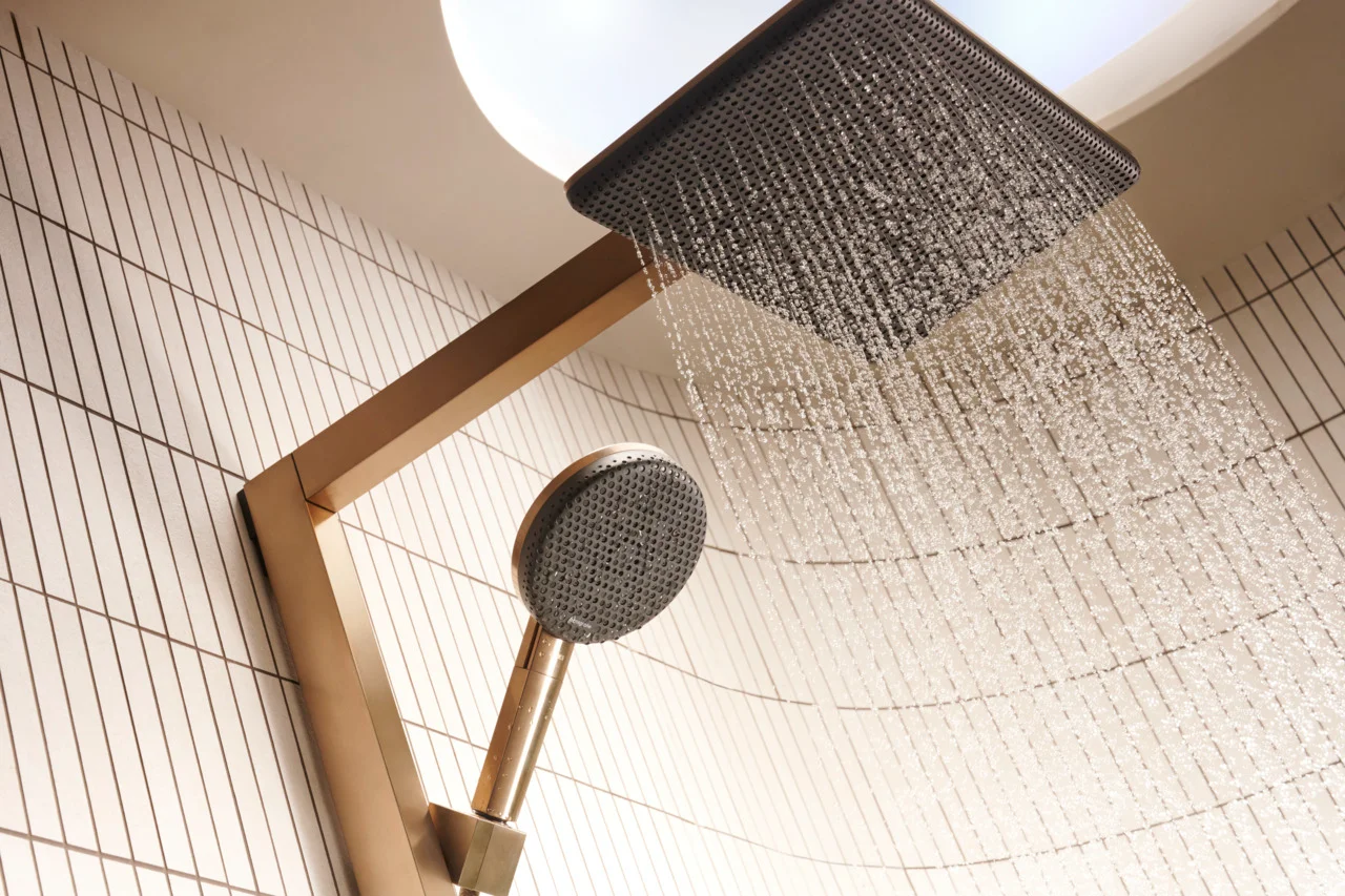 Hansgrohe Showerpipe Raindance Alive Q, 210/340 2jet mit Thermostat BBR, Brushed Bronze, 214 x 343 mm Brausekopfgröße, Aufputzinstallation Hansgrohe Showerpipe Raindance Alive Q, 210/340 2jet mit Thermostat BBR, Brushed Bronze, 214 x 343 mm Brausekopfgröße, Aufputzinstallation