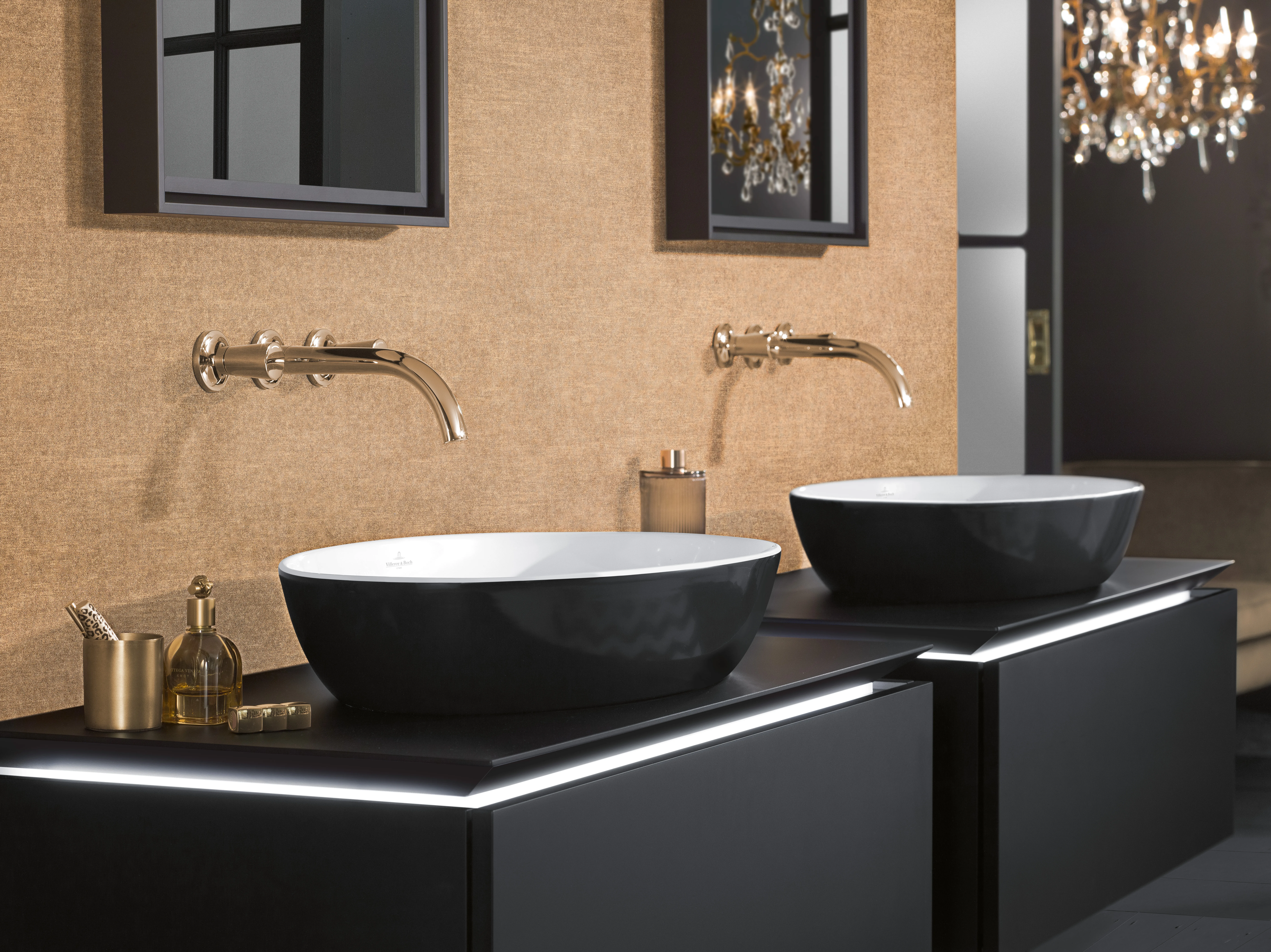 Villeroy & Boch Aufsatzwaschtisch aus TitanCeram „Artis“ 610 × 410 × 130 mm in Coal Black