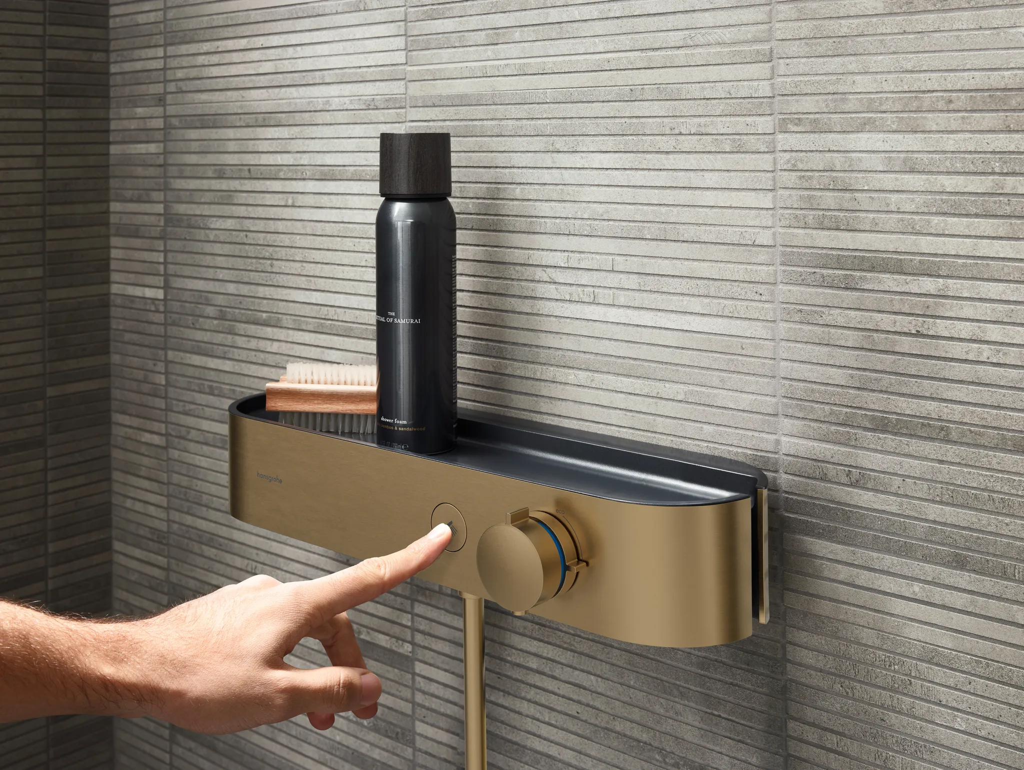 Hansgrohe ShowerTablet Select Brausethermostat 400 Aufputz, Brushed Bronze, DN15, 1 Verbraucher, Temperatur- und Volumensteuerung, CoolContact, max. Durchfluss 16,3 l/min, min./max. Betriebsdruck 1/10 bar Hansgrohe ShowerTablet Select Brausethermostat 400 Aufputz, Brushed Bronze, DN15, 1 Verbraucher, Temperatur- und Volumensteuerung, CoolContact, max. Durchfluss 16,3 l/min, min./max. Betriebsdruck 1/10 bar