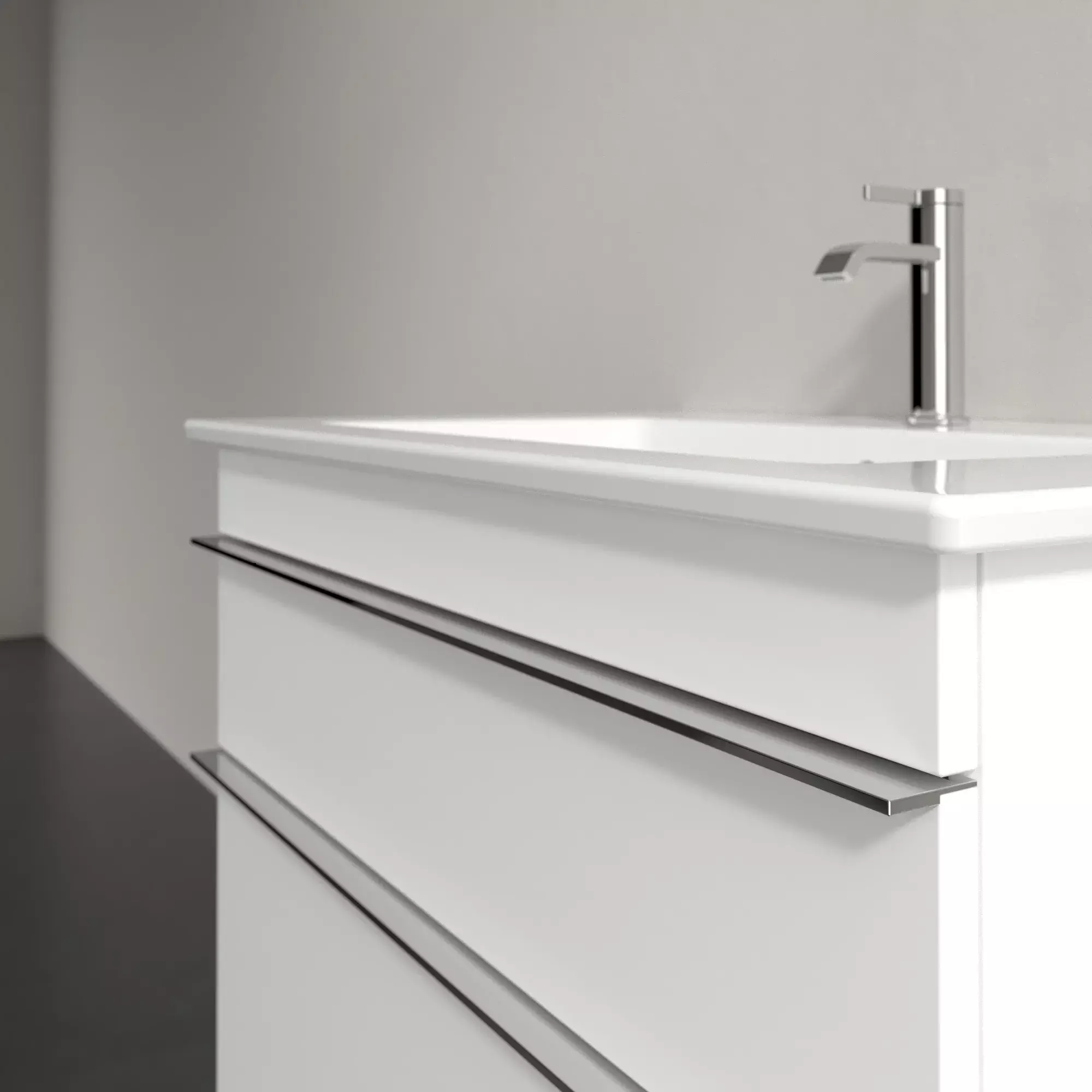 Möbelset aus Venticello Waschtisch, Unterschrank in Glossy White und Spiegel mit Beleuchtung Möbelset aus Venticello Waschtisch, Unterschrank in Glossy White und Spiegel mit Beleuchtung