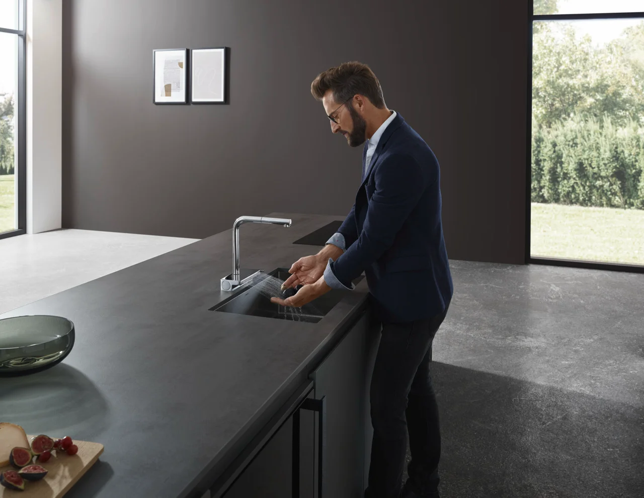Hansgrohe Aquno Select M81 Einhebel-Küchenmischer mit Ausziehauslauf, Chrom, 35 mm Hahnlochbohrung, max. Durchfluss 6 l/min