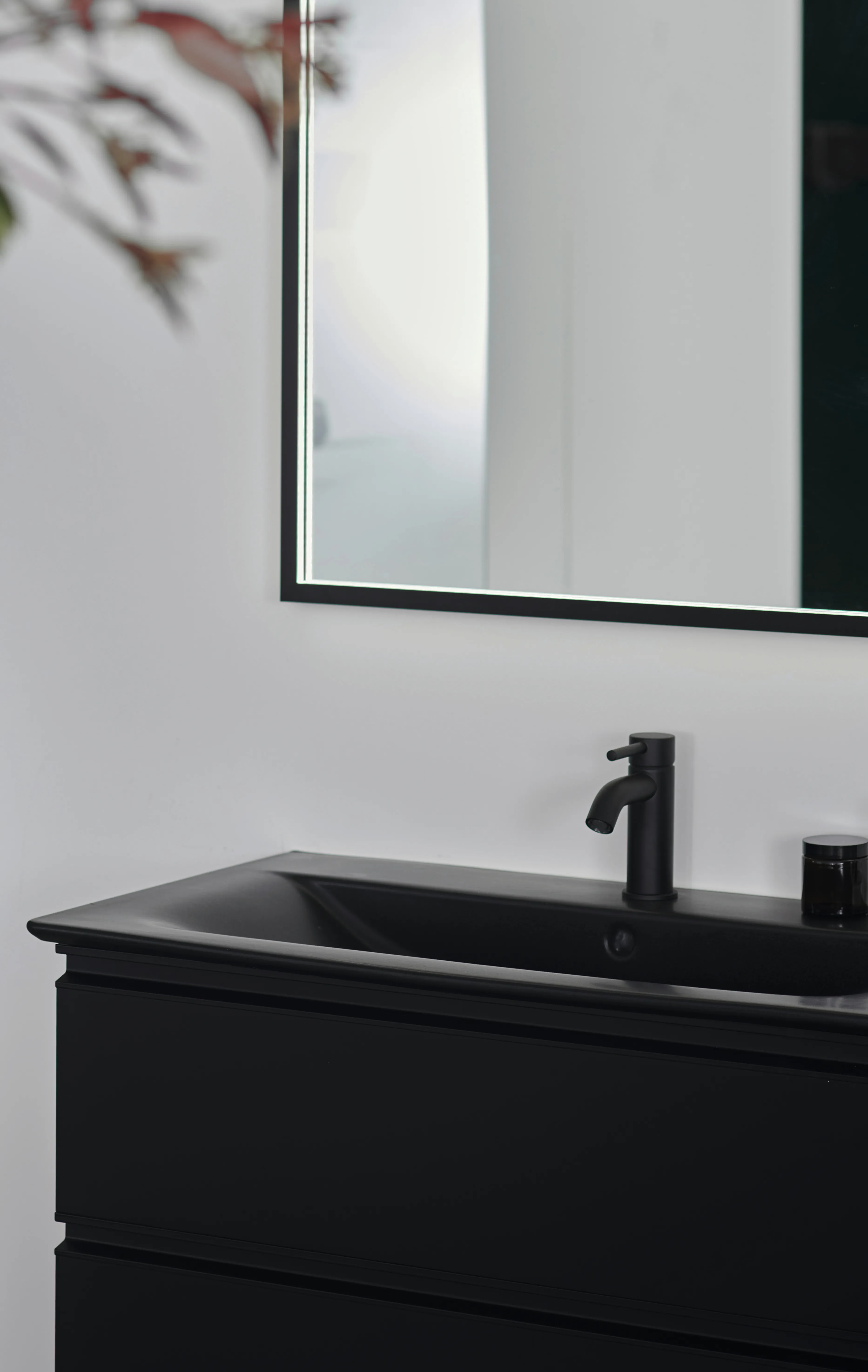 Waschtischarmatur Ceraline, 5 l/min., ohne Ablaufgarnitur, Ausladung 100mm, Chrom Waschtischarmatur Ceraline, 5 l/min., ohne Ablaufgarnitur, Ausladung 100mm, Chrom