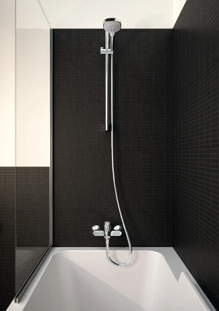 Hansgrohe Logis Einhebel-Wannenmischer Aufputz Chrom, Ausladung 194 mm, Stichmaß 150 ± 12 mm, Normalstrahl, max. Durchfluss 20 l/min