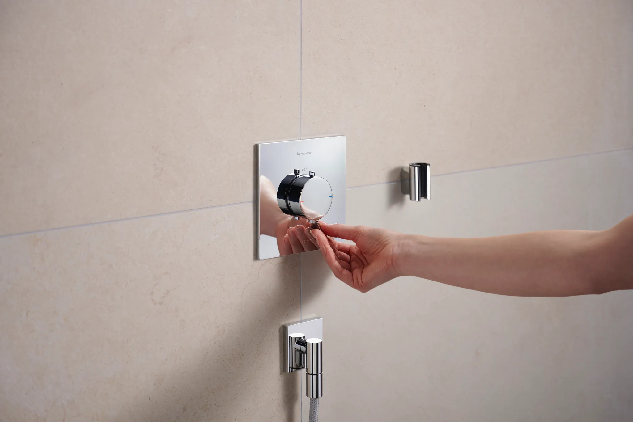 Hansgrohe FixFit Fine E Wandanschluss mit Rückflussverhinderer Chrom Hansgrohe FixFit Fine E Wandanschluss mit Rückflussverhinderer Chrom
