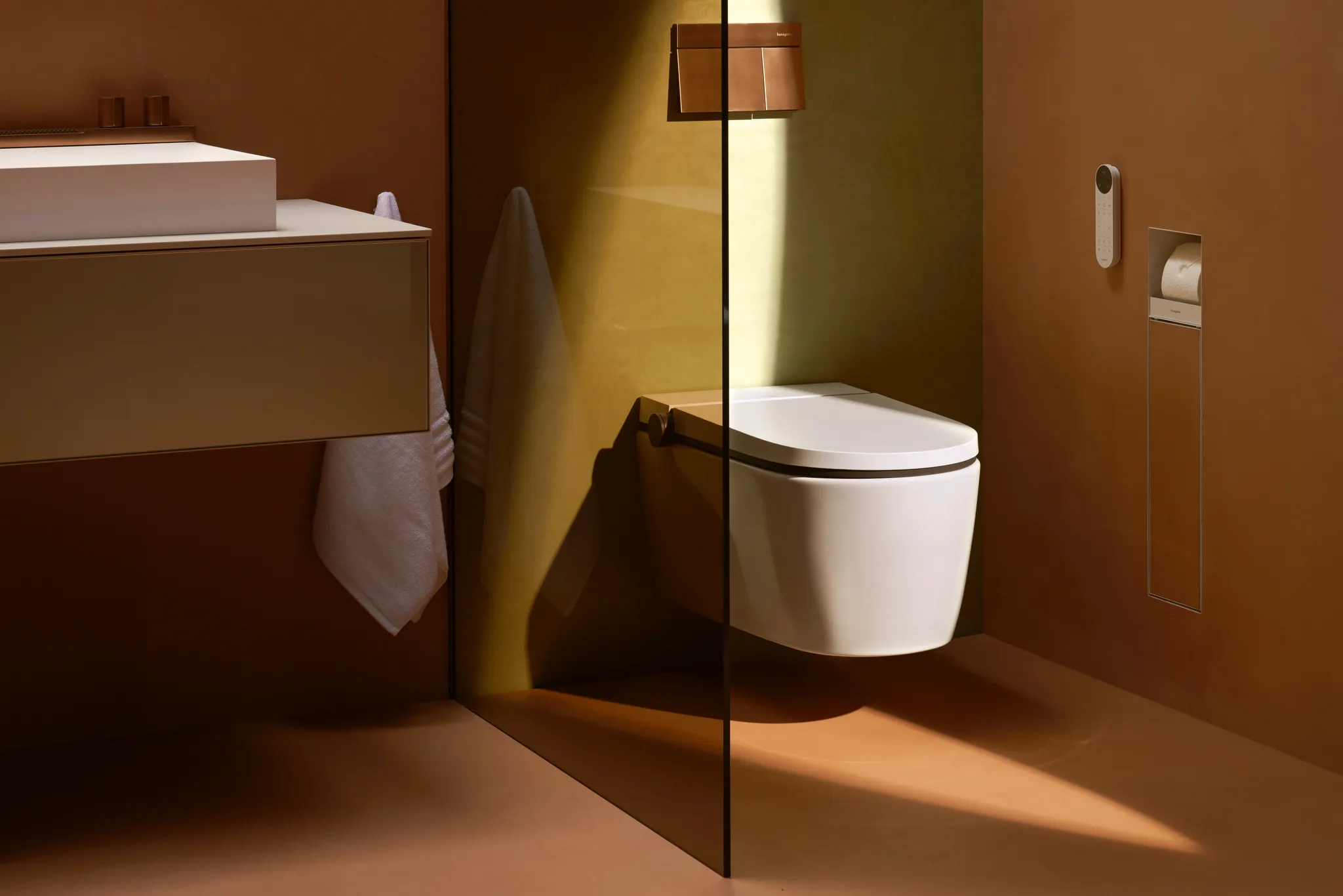 Hansgrohe LavaPura Element S Wand-Dusch-WC Komplett Set AquaHelix Flush, SmartClean, HygieneEffect, Weiß Hansgrohe LavaPura Element S Wand-Dusch-WC Komplett Set AquaHelix Flush, SmartClean, HygieneEffect, Weiß