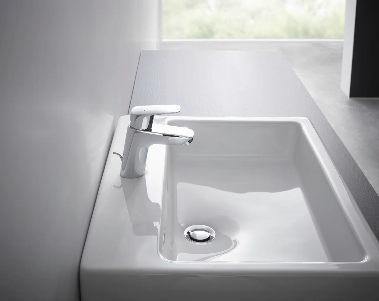 Hansgrohe Logis Einhebel-Waschtischmischer 70 chrom, Ausladung 107 mm, Auslaufhöhe 67 mm, Hebelgriff, Normalstrahl, max. Durchfluss 5 l/min, Keramikmischsystem, einstellbare Temperaturbegrenzung, für Durchlauferhitzer geeignet