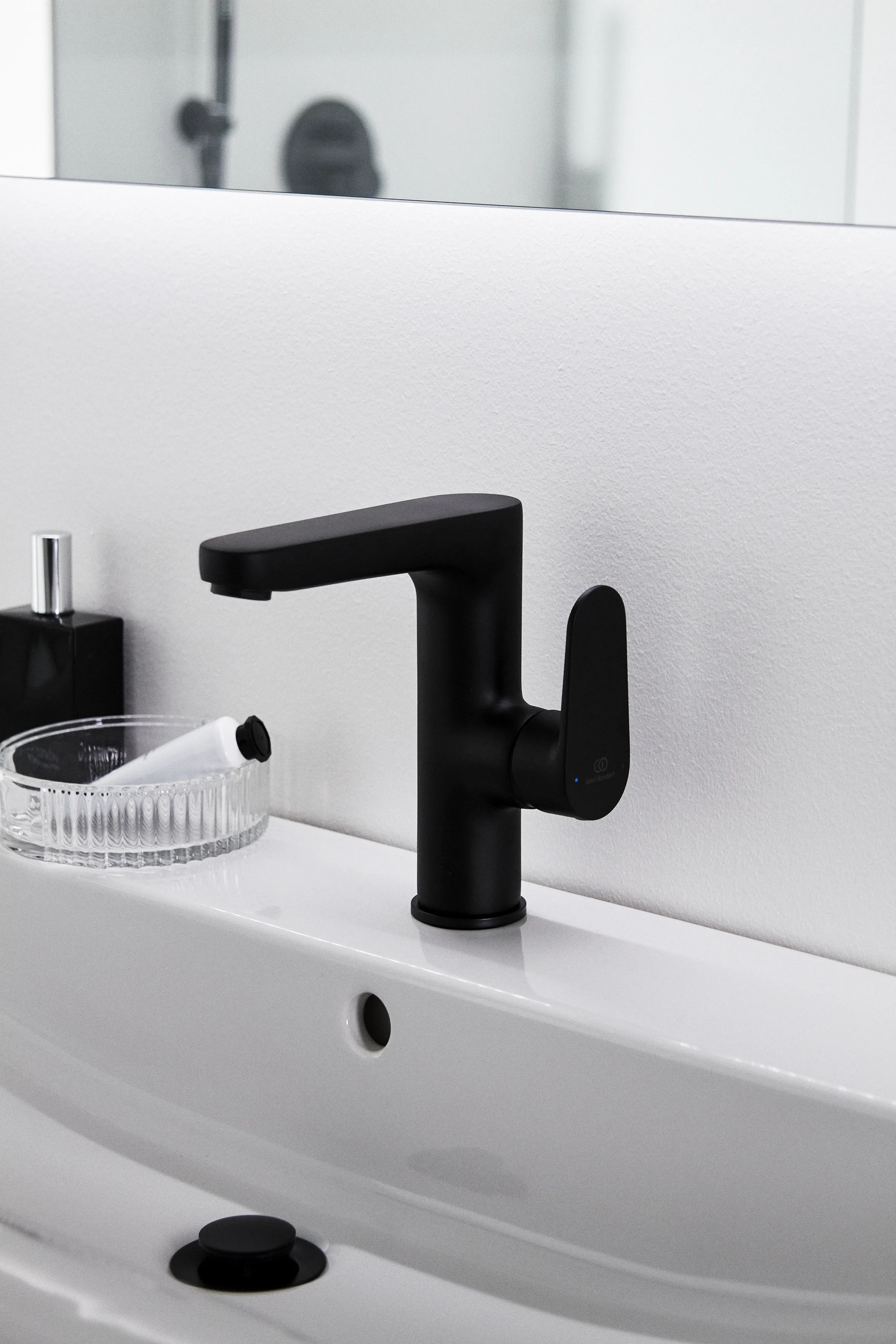 Waschtischarmatur Cerafine O, H155, ohne Ablaufgarnitur, Ausladung 135mm, Chrom Waschtischarmatur Cerafine O, H155, ohne Ablaufgarnitur, Ausladung 135mm, Chrom