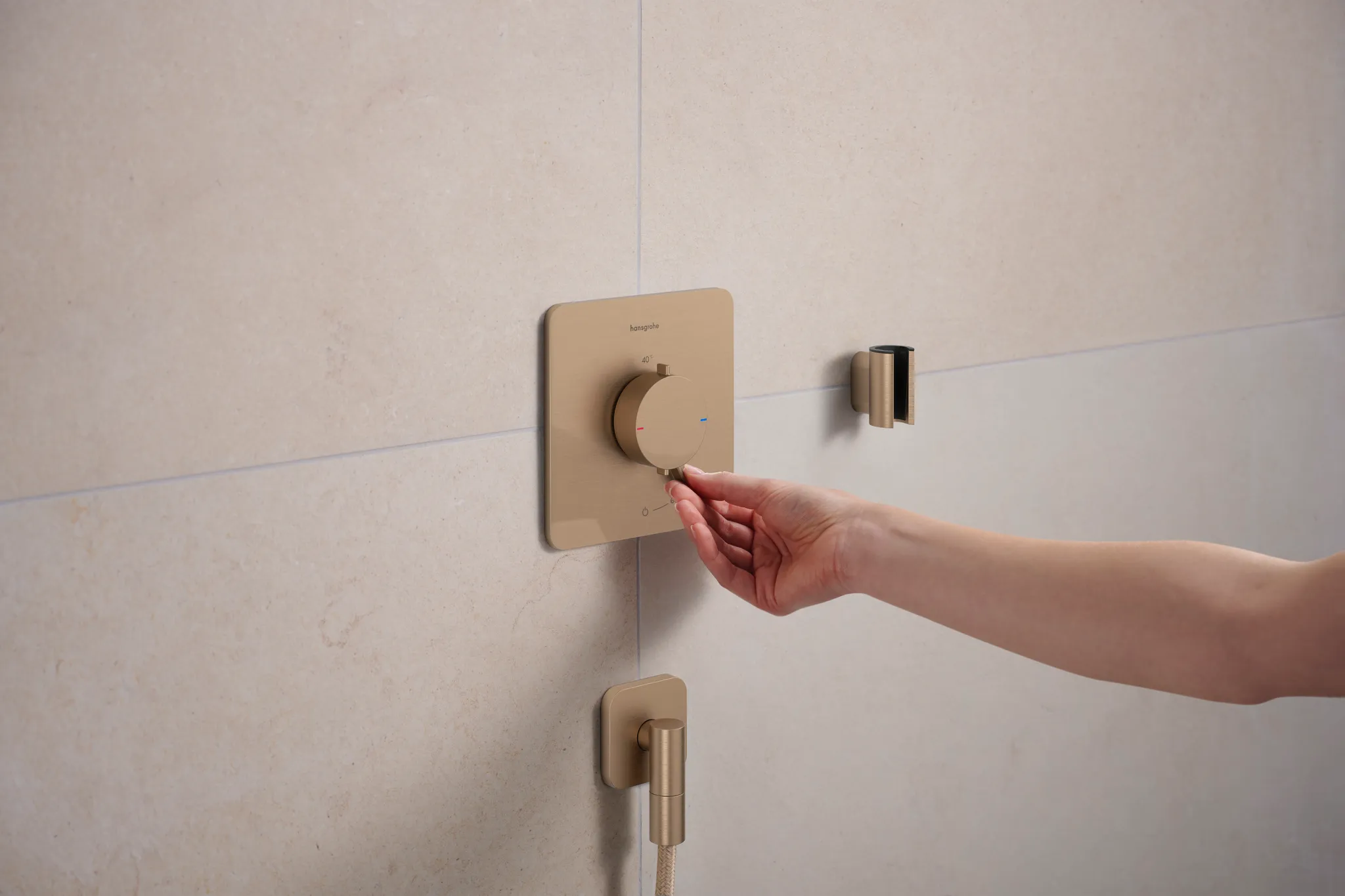 Hansgrohe Brausehalter Porter Fine S BBR, Brushed Bronze, 52 x 31 x 42 mm, konische Aufnahme für Brauseschläuche