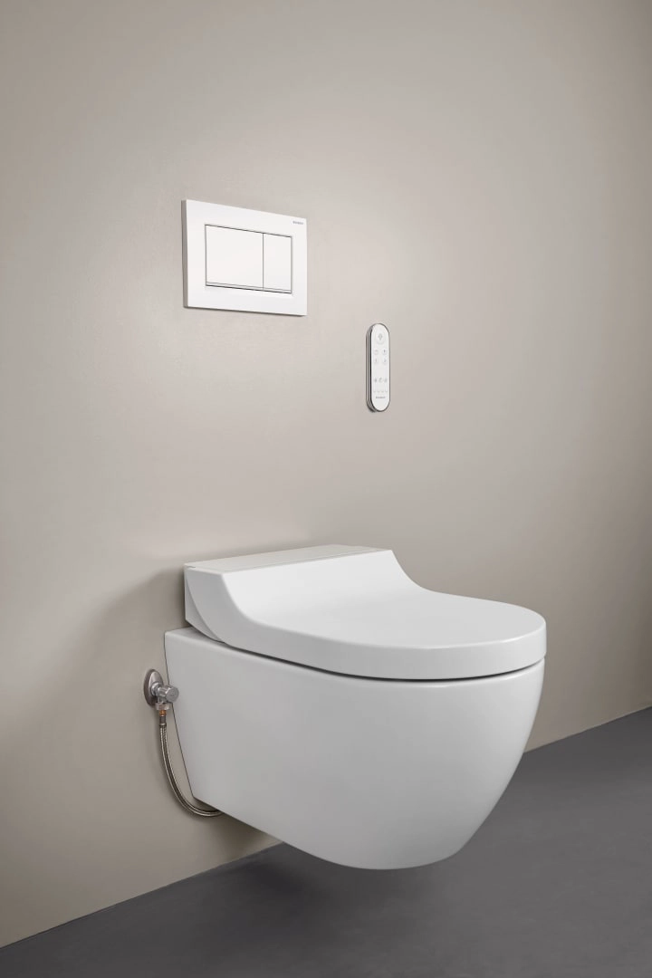 Geberit Wand-Dusch-WC Komplettanlage AquaClean „Tuma“ Comfort in Glas weiß, Befestigung sichtbar, ohne Spülrand Geberit Wand-Dusch-WC Komplettanlage AquaClean „Tuma“ Comfort in Glas weiß, Befestigung sichtbar, ohne Spülrand