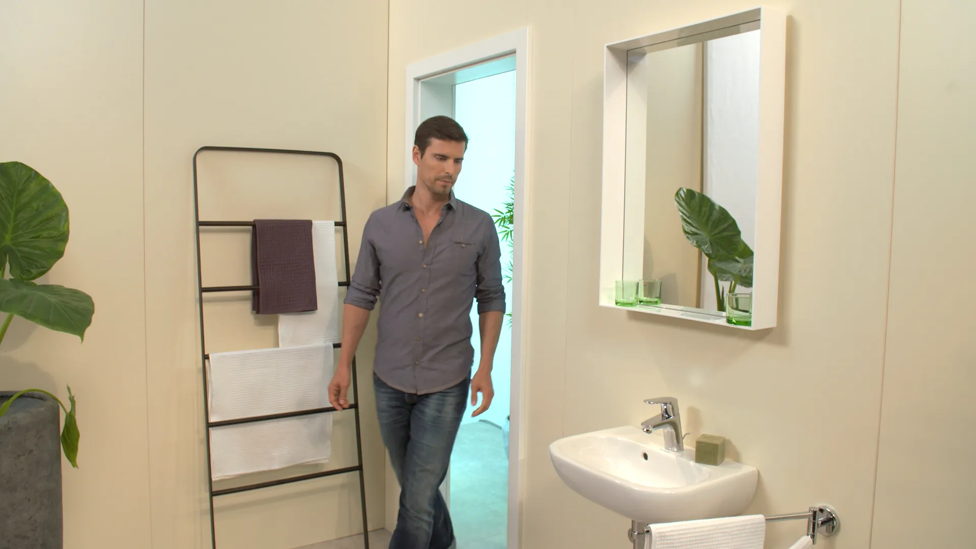 Hansgrohe Focus Einhebel-Waschtischmischer 70 mit Zugstangen-Ablaufgarnitur, Chrom