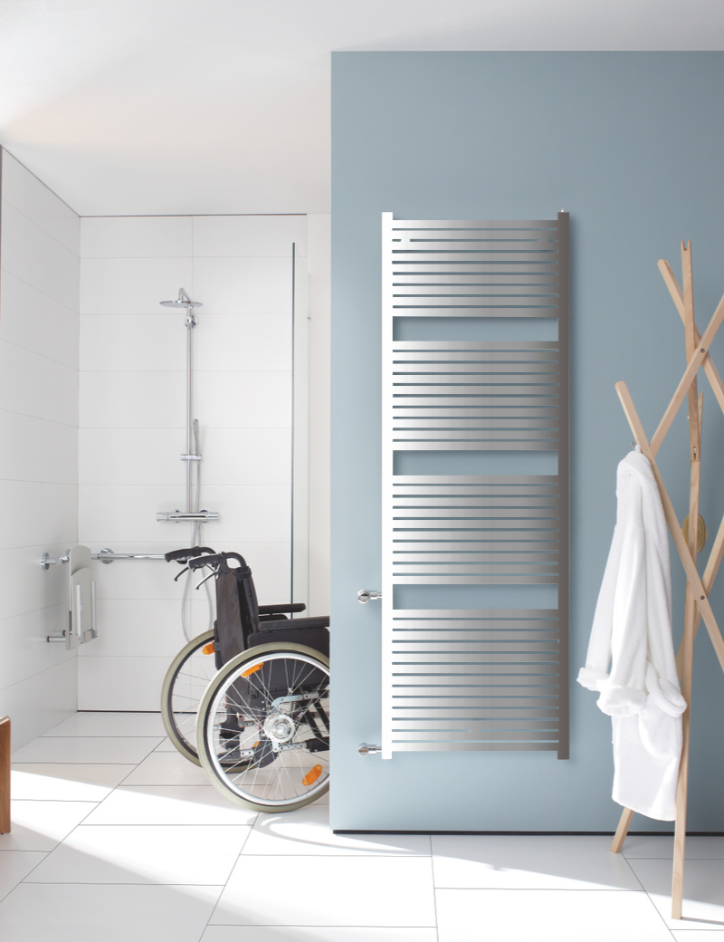 Zehnder Design-Heizkörper „Toga“ für Warmwasser-Zentralheizung oder gemischten Betrieb 50 × 71,6 cm in Chrom Zehnder Design-Heizkörper „Toga“ für Warmwasser-Zentralheizung oder gemischten Betrieb 50 × 71,6 cm in Chrom