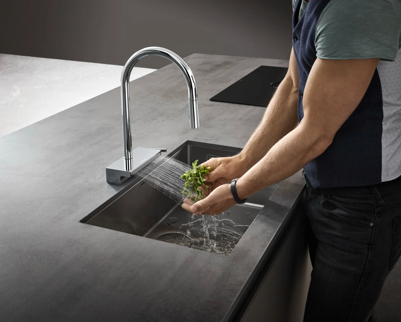 Hansgrohe Aquno Select M81 Einhebel-Küchenmischer mit Ausziehbrause 3jet Chrom, ComfortZone 170, Schwenkbereich einstellbar in 3 Stufen auf 60°, 110° oder 150°, Laminarstrahl, Brausestrahl, SatinFlow, MagFit magnetische Brausehalterung, maximale Durchflu