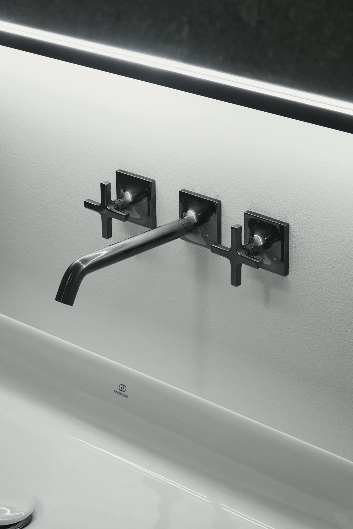 Wand-Waschtischarmatur Joy Neo Ausladung 209mm Kreuzgriffe Magnetic Grey Wand-Waschtischarmatur Joy Neo Ausladung 209mm Kreuzgriffe Magnetic Grey