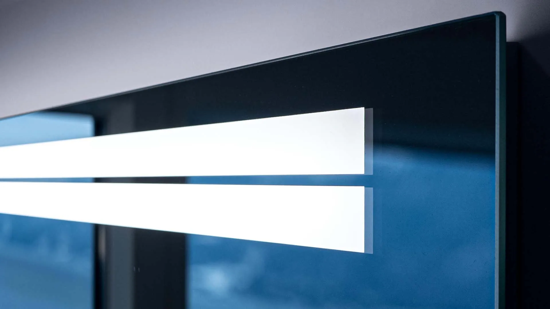 Schneider ARANGA LED Lichtspiegel ARA/SP 140/LED/SH – 1415 x 700 x 48 mm, weiß Schneider ARANGA LED Lichtspiegel ARA/SP 140/LED/SH – 1415 x 700 x 48 mm, weiß