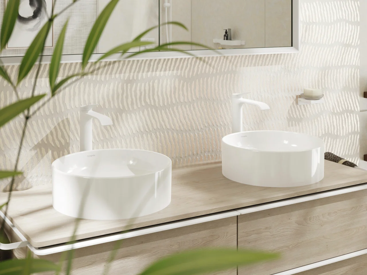 Hansgrohe Xarita E Spiegel 1400/700/50 mm, Mattweiß, LED-Beleuchtung mit Infrarotsensor, stufenlos dimmbar, AntiFog, Wandmontage