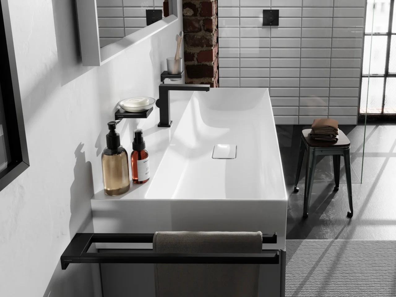 Hansgrohe Xarita E Spiegel 1000/700/50 mit LED-Beleuchtung, kapazitiver Berührungssensor, Mattweiß