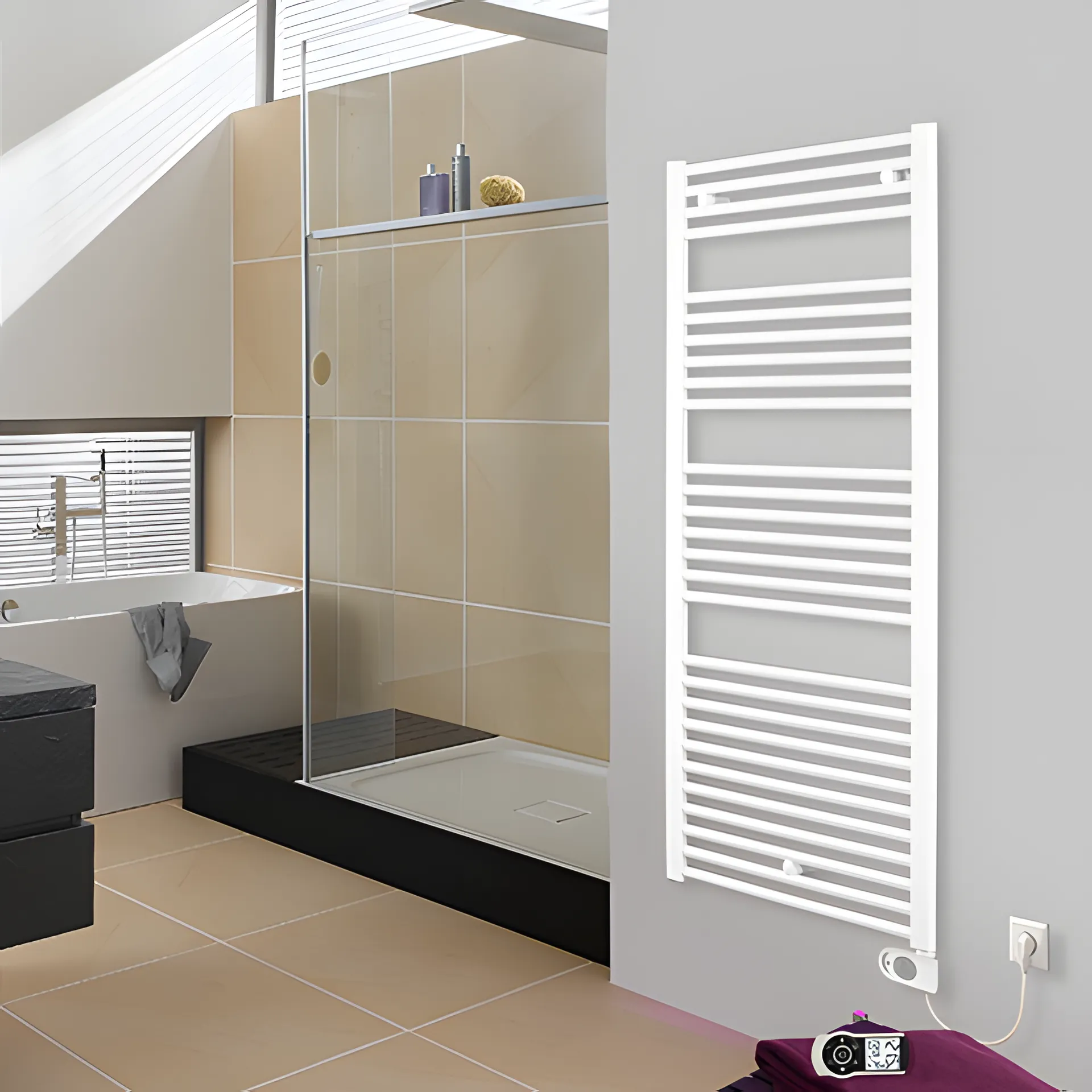 BEMM Design-Elektroheizkörper „Ares EK-R“ mit Raumregelung 48 × 172 cm in Weiß (RAL 9016) BEMM Design-Elektroheizkörper „Ares EK-R“ mit Raumregelung 48 × 172 cm in Weiß (RAL 9016)