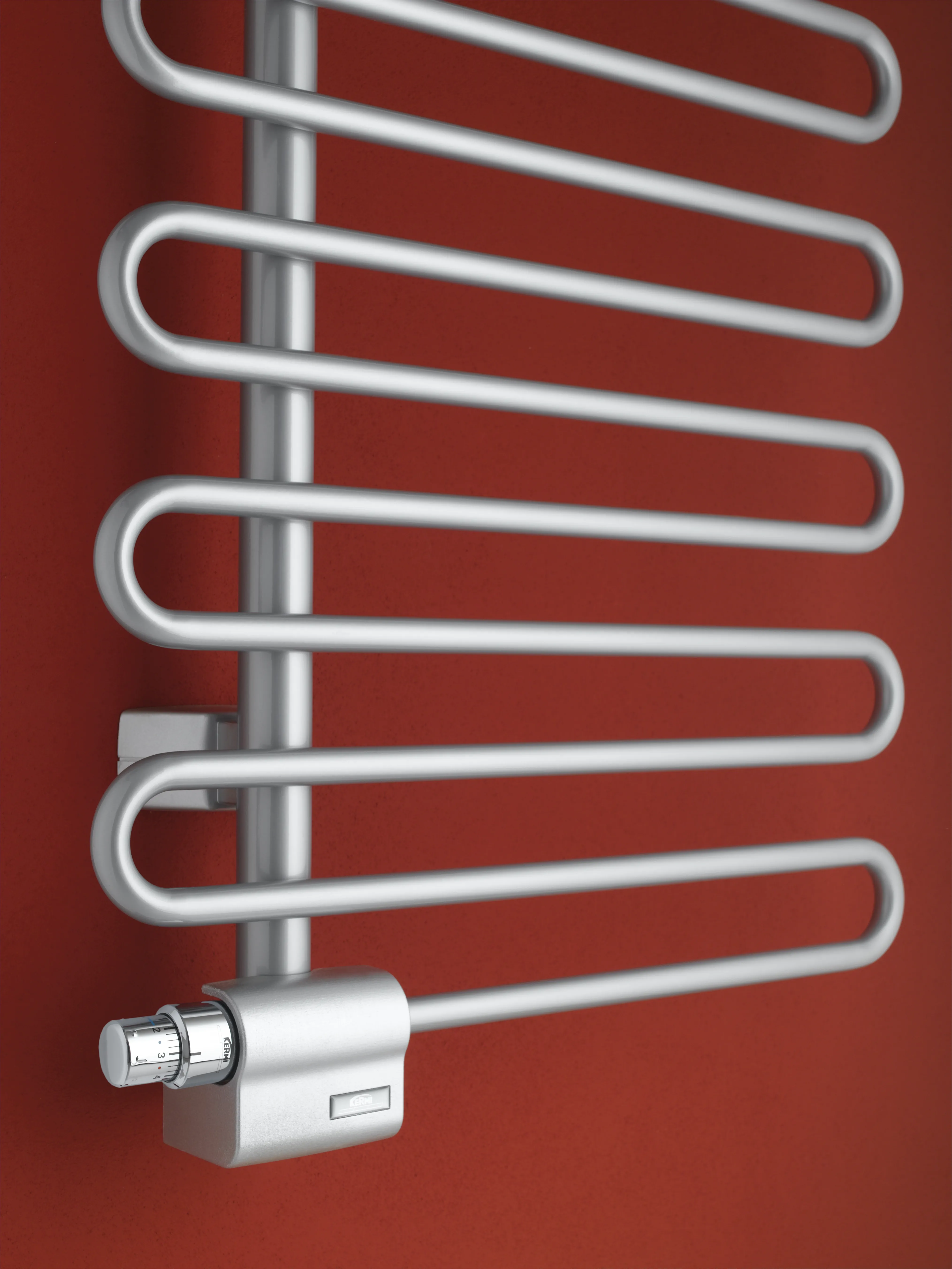 Kermi Design-Heizkörper „Icaro®“ 40 × 186,6 cm in glanzsilber Metallic Kermi Design-Heizkörper „Icaro®“ 40 × 186,6 cm in glanzsilber Metallic