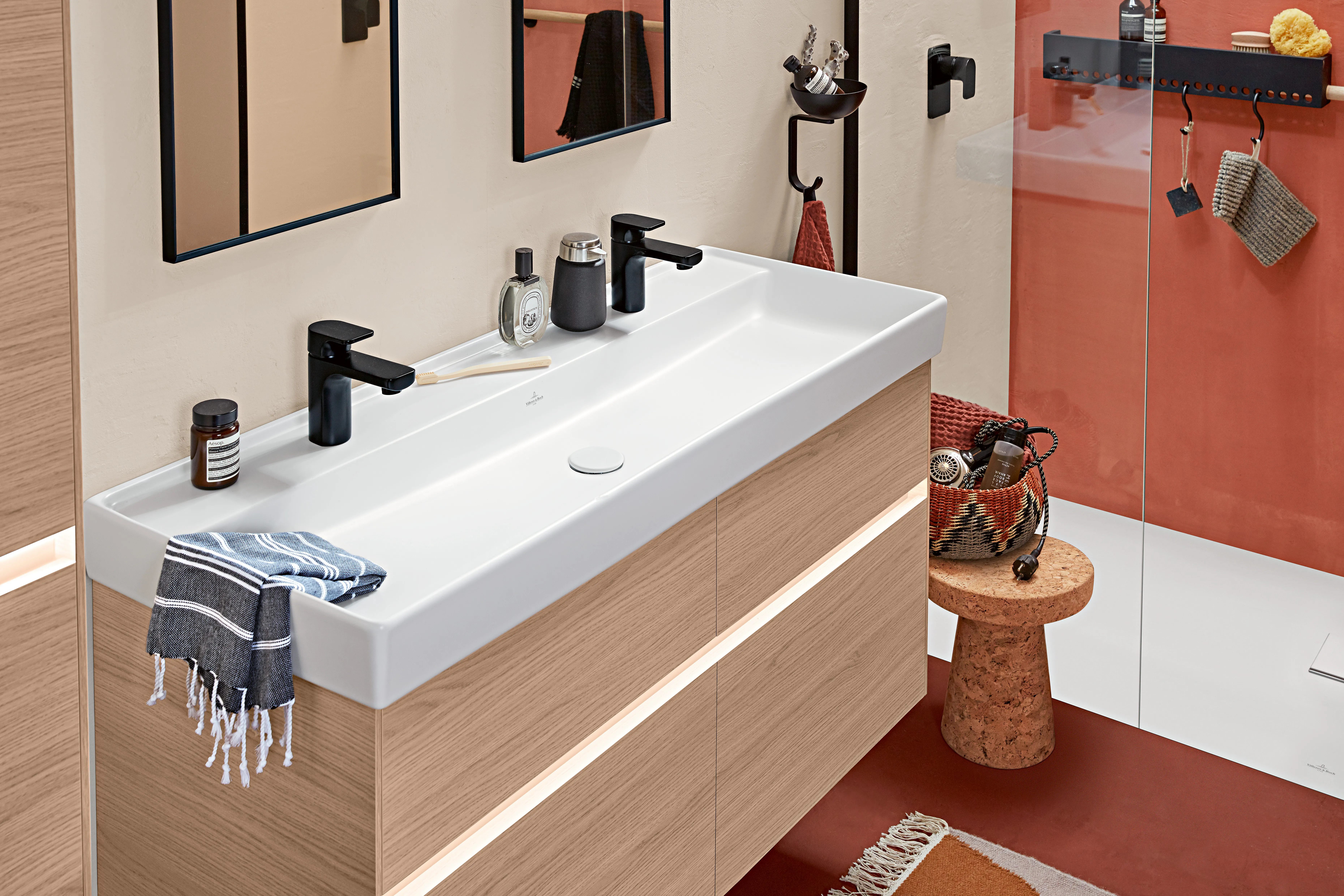 Villeroy & Boch Schrankwaschtisch aus TitanCeram „Collaro“ 1200 × 470 × 160 mm, Hahnlochposition links und rechts, mit Hahnlochbohrung in Stone White Villeroy & Boch Schrankwaschtisch aus TitanCeram „Collaro“ 1200 × 470 × 160 mm, Hahnlochposition links und rechts, mit Hahnlochbohrung in Stone White