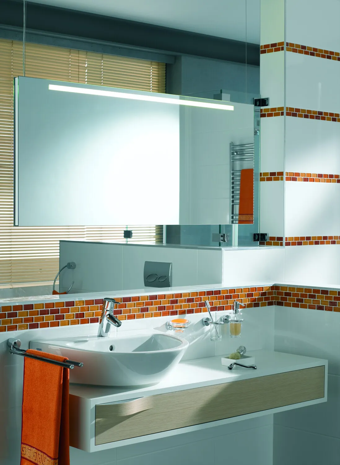 emco Handtuchhalter „rondo 2“, 1-armig, Befestigung verdeckt ⌀ 1,6 cm in chrom emco Handtuchhalter „rondo 2“, 1-armig, Befestigung verdeckt ⌀ 1,6 cm in chrom