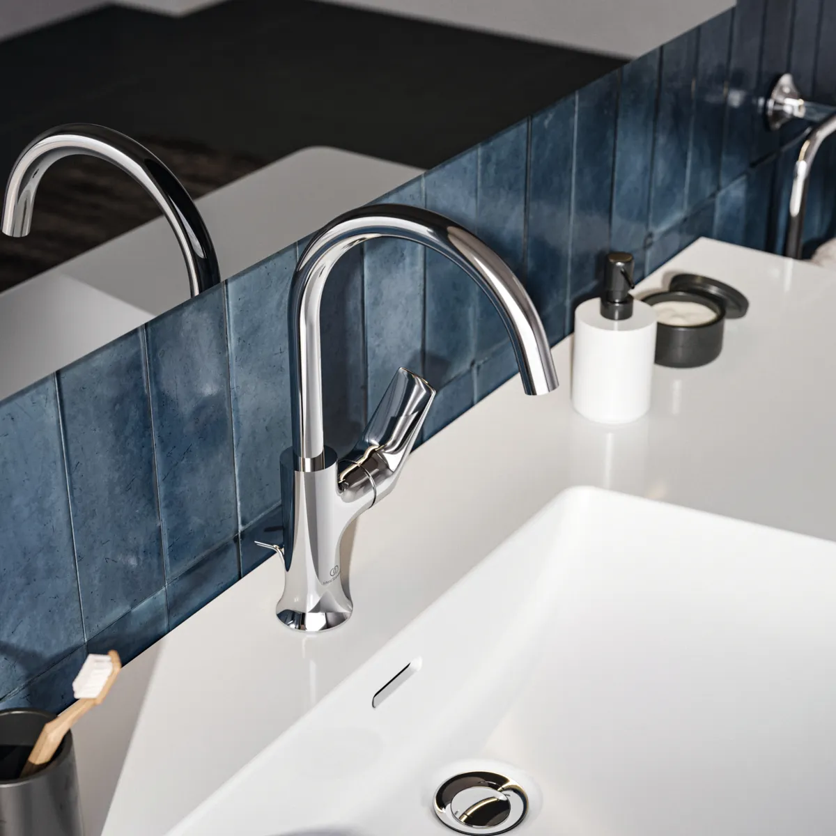Waschtischarmatur hoher Auslauf La Dolce Vita mit Ablaufgarnitur Brushed Gold