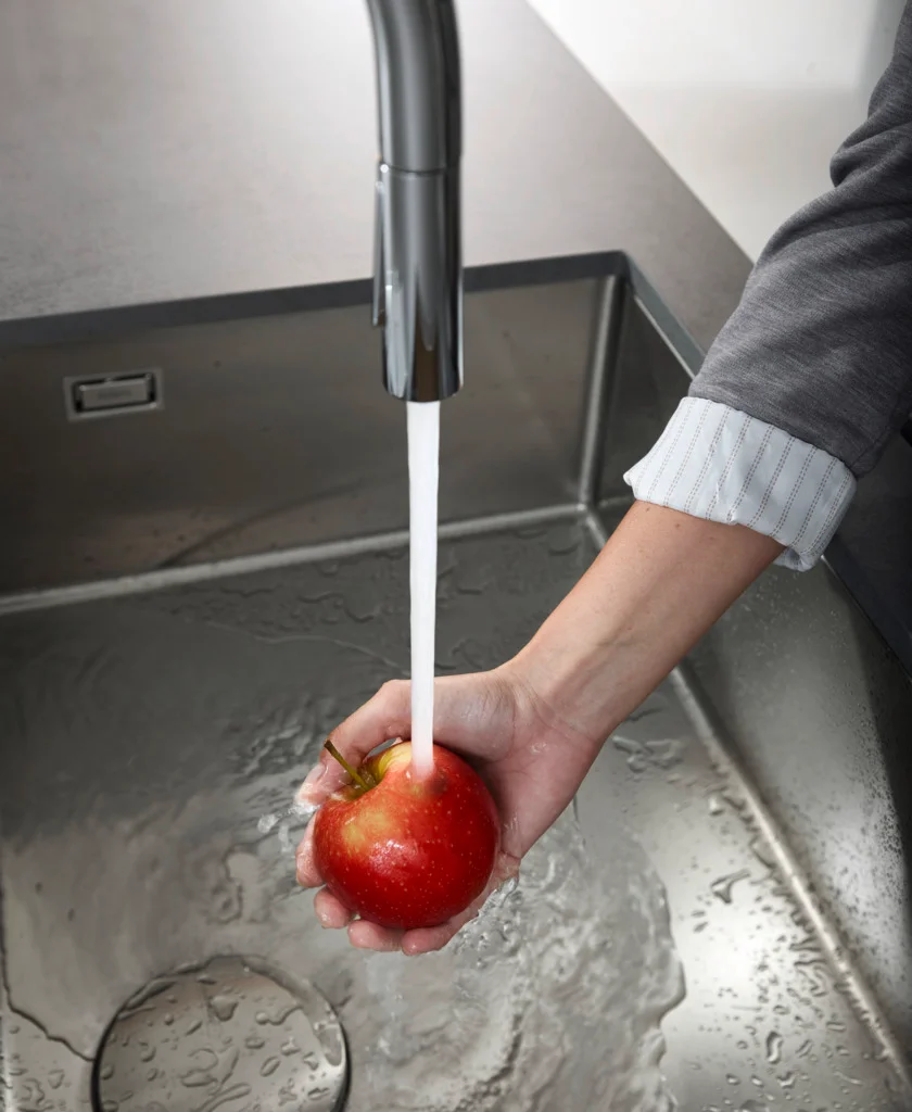 Hansgrohe Aquno Select M81 Einhebel-Küchenmischer mit Ausziehbrause 3jet Chrom, ComfortZone 170, Schwenkbereich einstellbar in 3 Stufen auf 60°, 110° oder 150°, Laminarstrahl, Brausestrahl, SatinFlow, MagFit magnetische Brausehalterung, maximale Durchflu