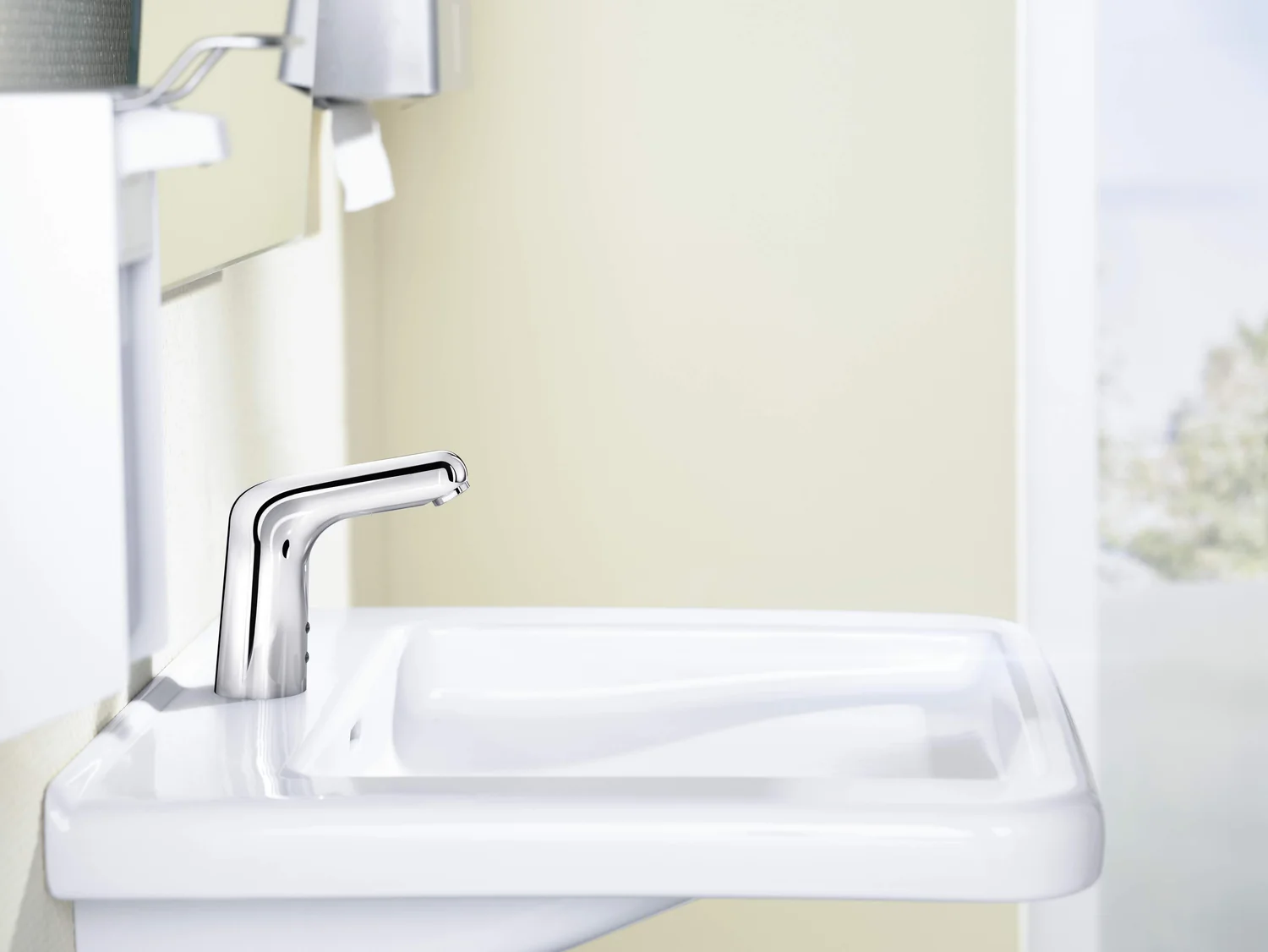 Hansa Waschtischarmatur, elektronisch „Medipro“ Ausladung 117 mm in Chrom Hansa Waschtischarmatur, elektronisch „Medipro“ Ausladung 117 mm in Chrom