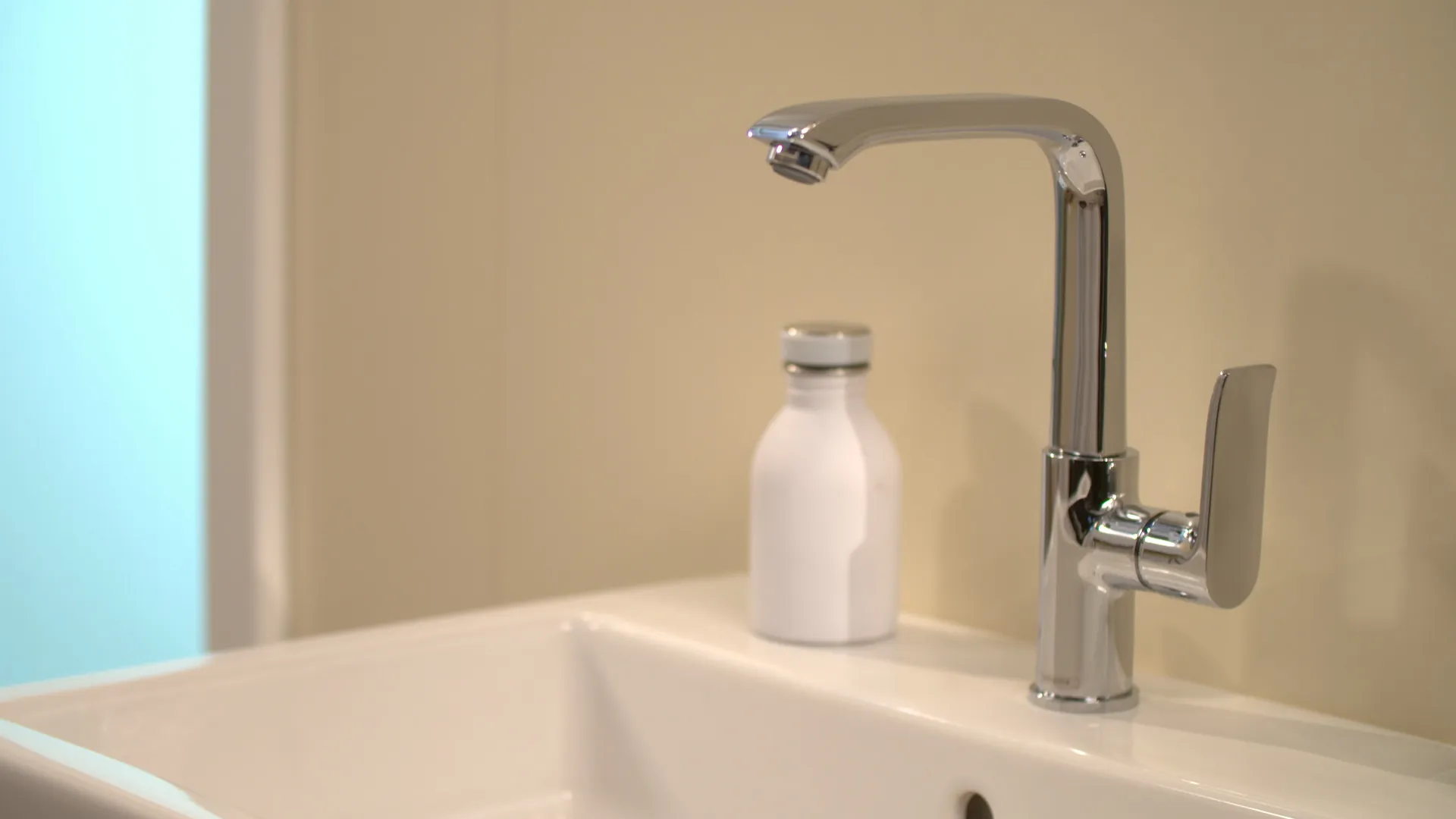 Hansgrohe Metris Einhebel-Waschtischmischer 230 mit Zugstangen-Ablaufgarnitur, Chrom