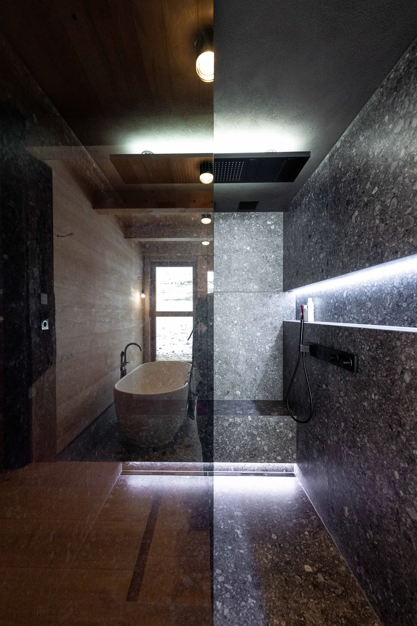 Kopfbrause 1200 4jet Axor ShowerHeaven chrom mit Licht 3500 K Kopfbrause 1200 4jet Axor ShowerHeaven chrom mit Licht 3500 K