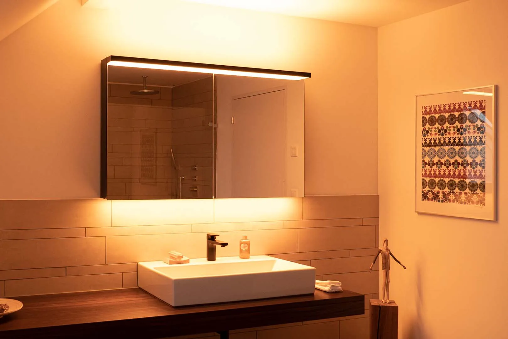 Schneider Spiegelschrank ALU1 140/2/TW - Schwarz matt, Aluminiumkorpus, Aufputz-/Unterputzmontage Schneider Spiegelschrank ALU1 140/2/TW - Schwarz matt, Aluminiumkorpus, Aufputz-/Unterputzmontage